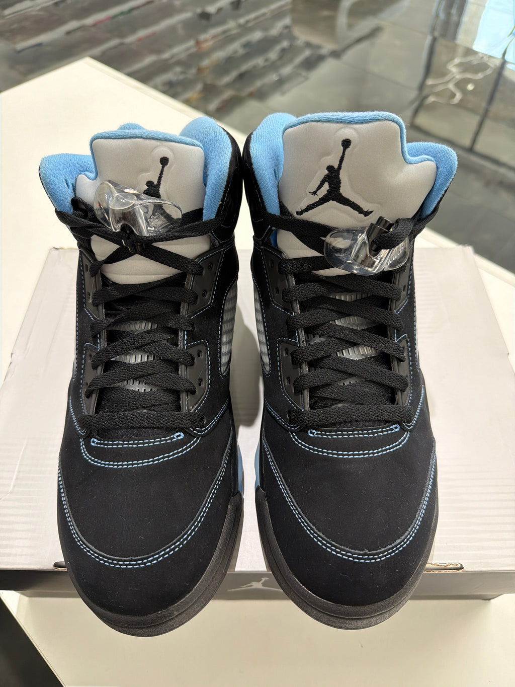 Jordan 5 black unc blue (2026)