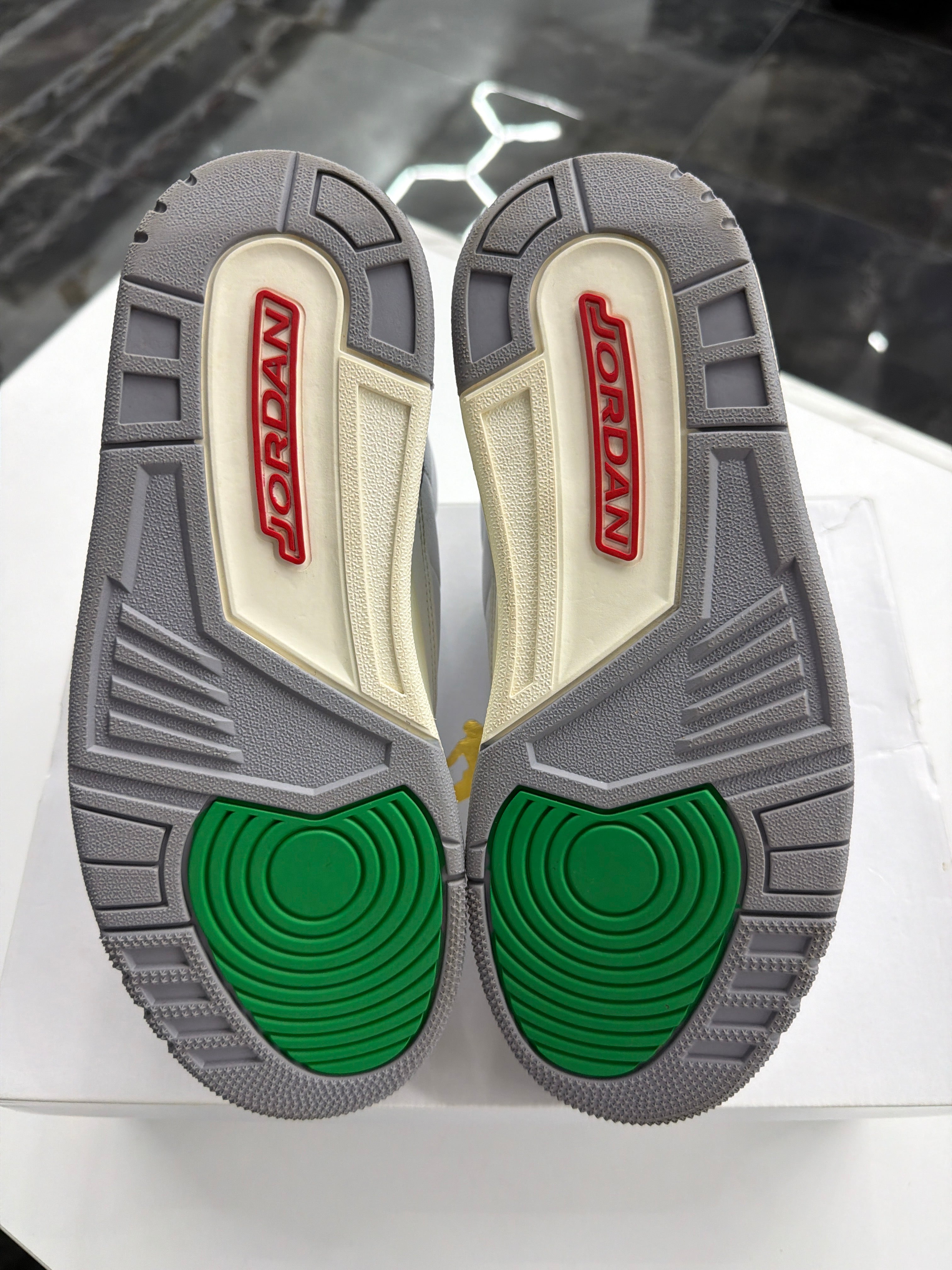 Jordan 3 Retro 'Lucky Green'