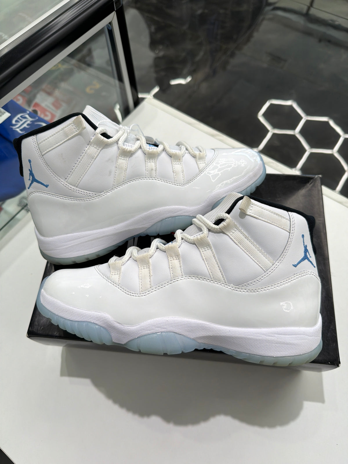 Jordan 11 Retro "Legend Blue