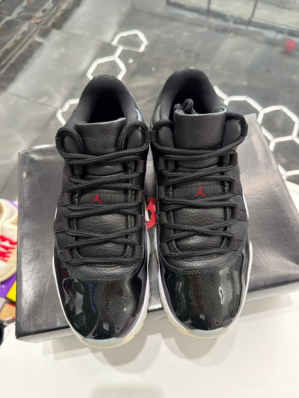 Jordan 11 low 72-10