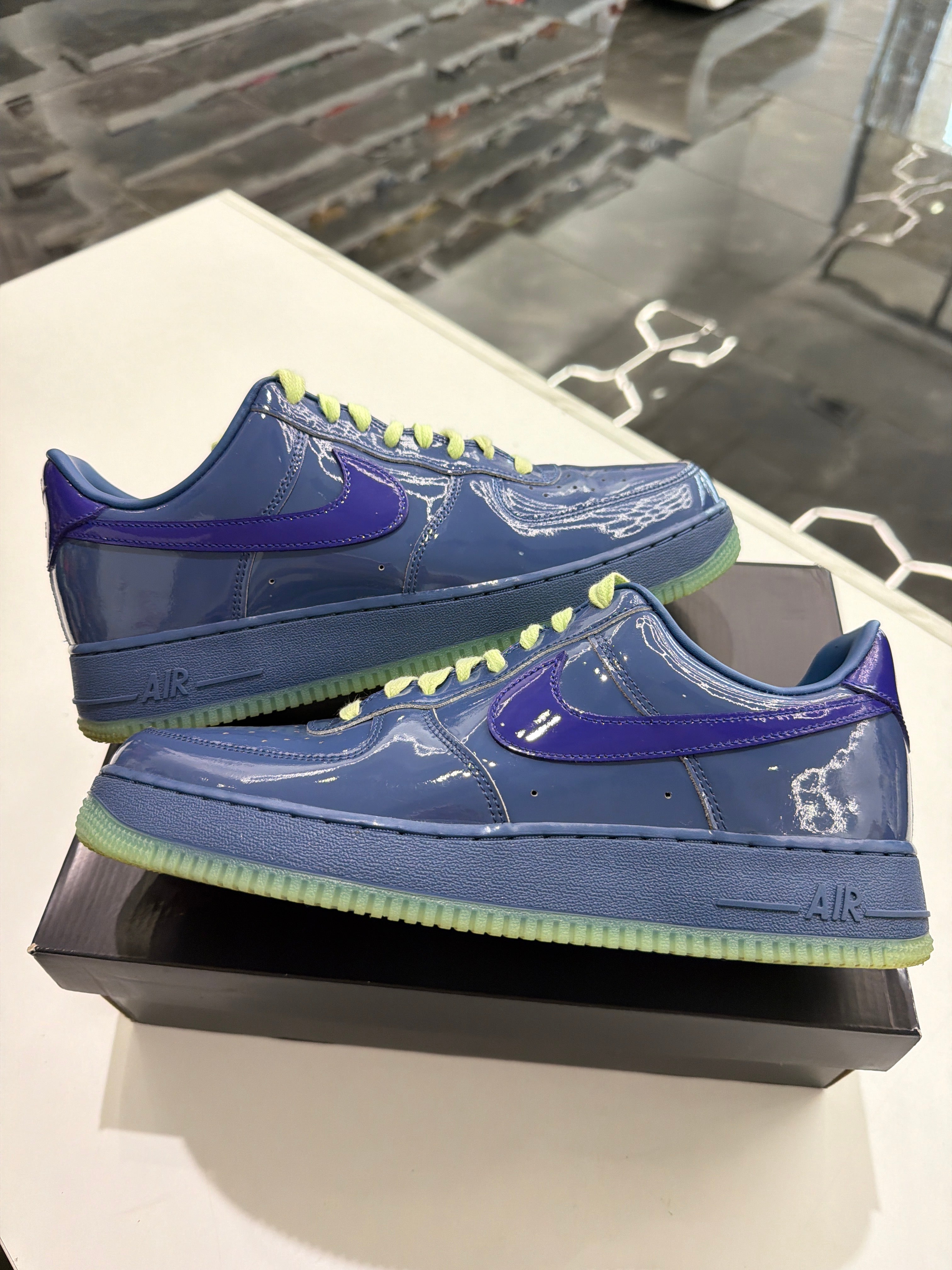 Nike Air Force 1 patent leather mystic navy grape