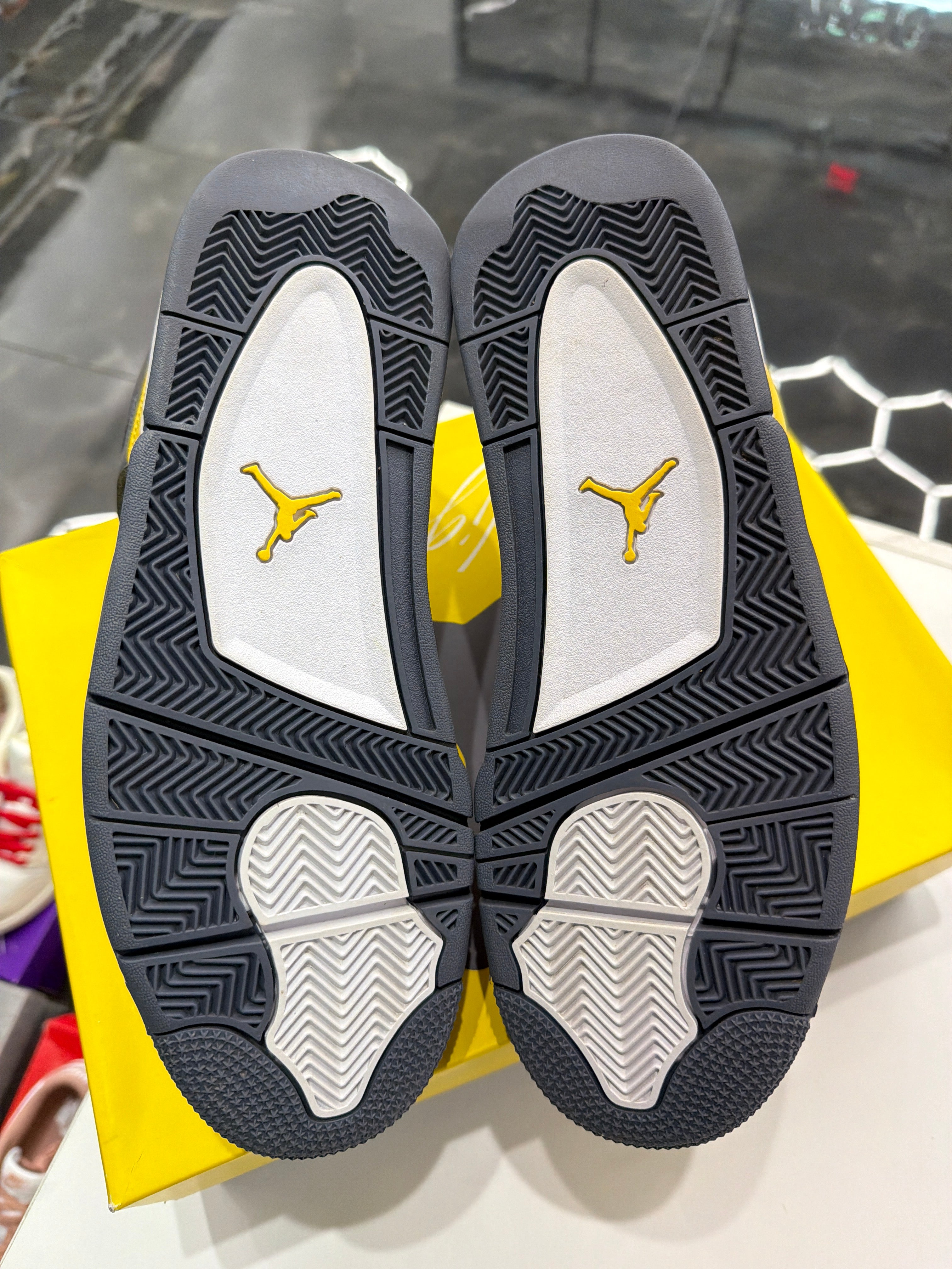 Jordan 4 retro yellow thunder