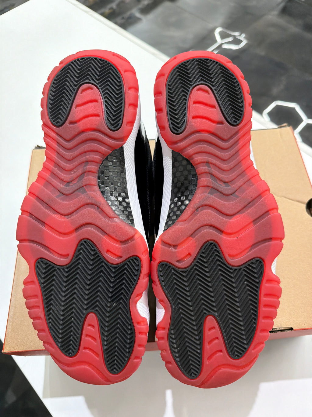 Jordan 11 low bred