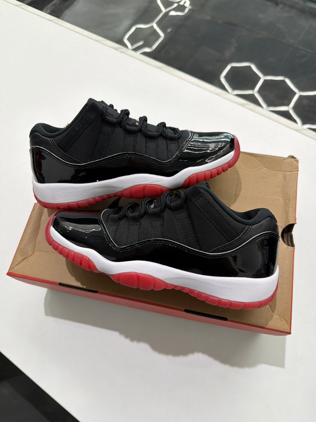 Jordan 11 low bred (gs) (2025)