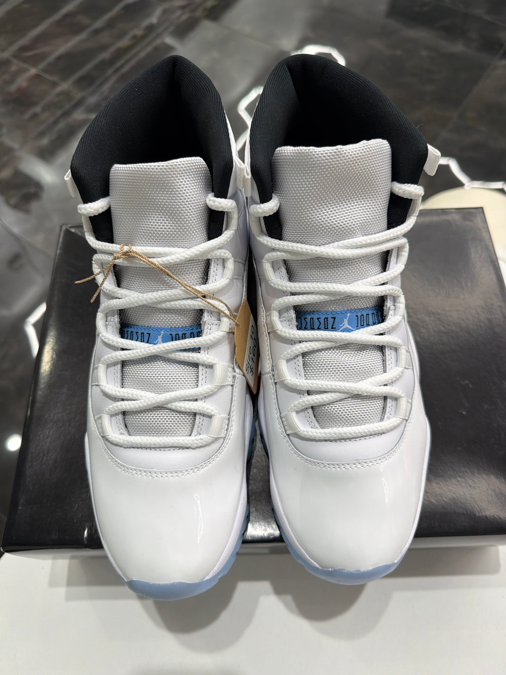 Jordan 11 Retro "Legend Blue"