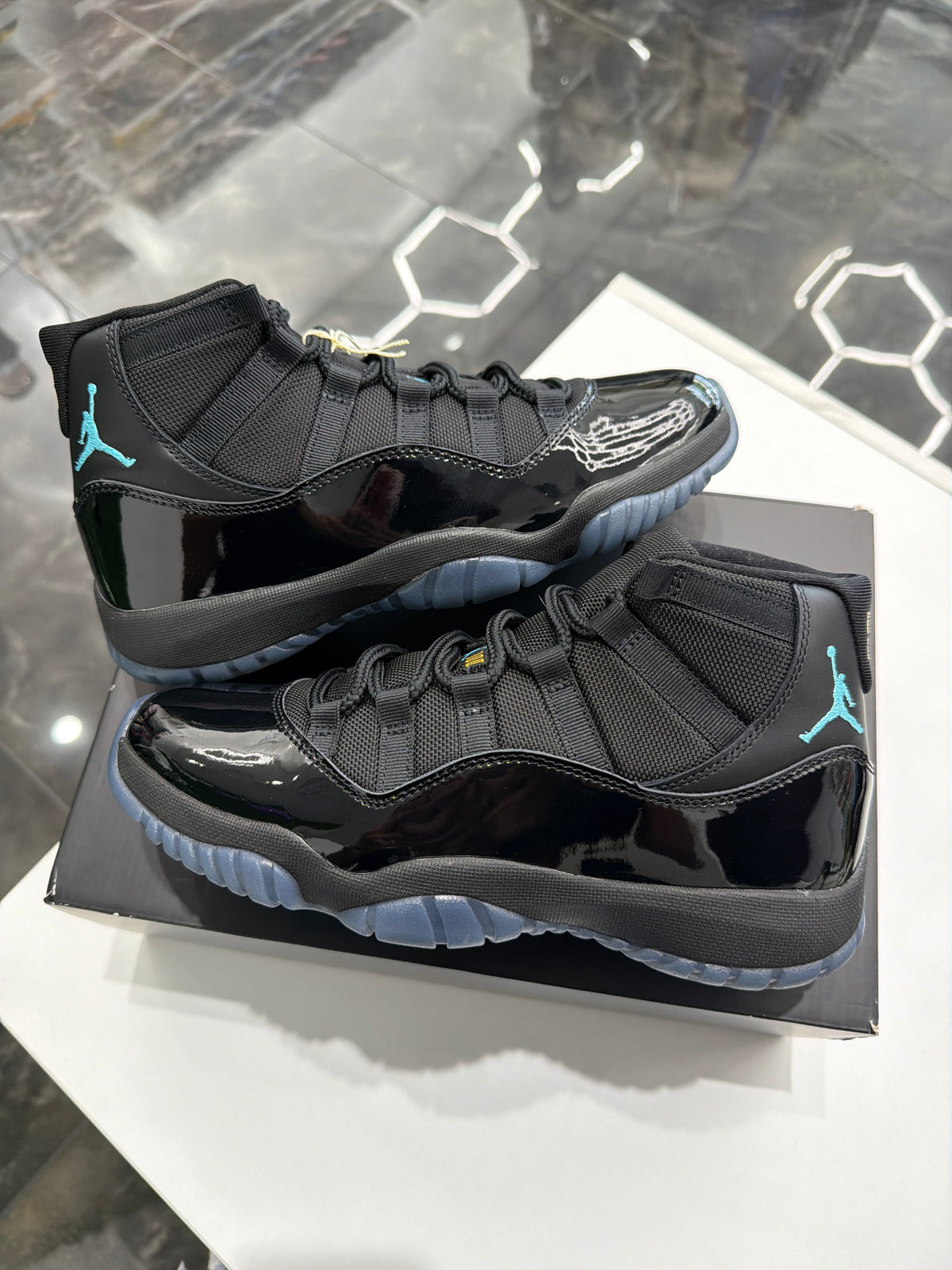 Jordan 11 gamma blue (2025)