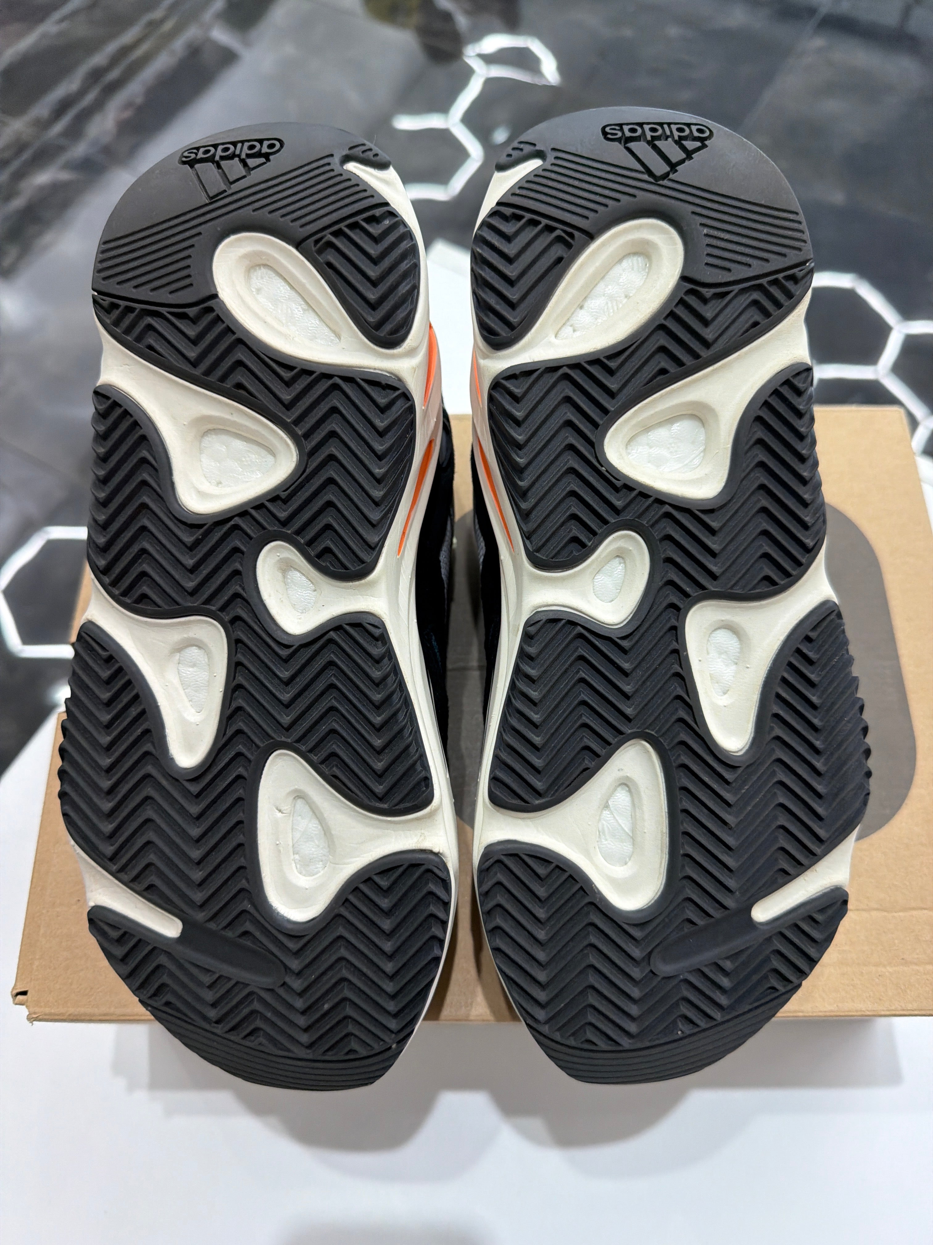 Adidas Yeezy boost 700 wave runner