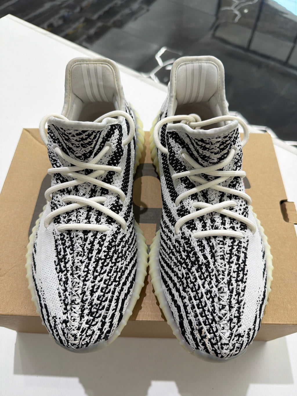 Yeezy 350 zebra