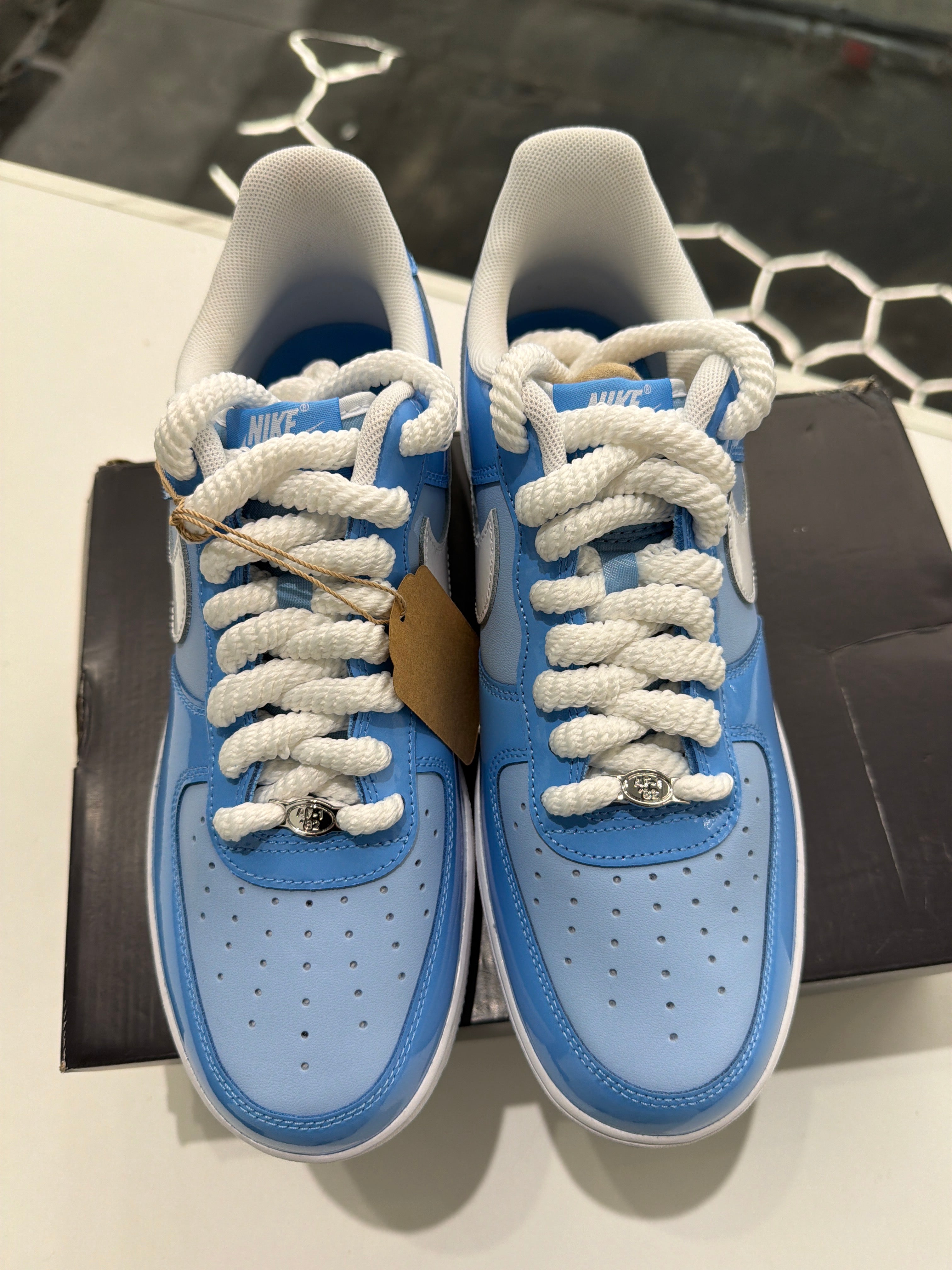 Nike Air Force 1 low ‘07 Phychic blue white patent