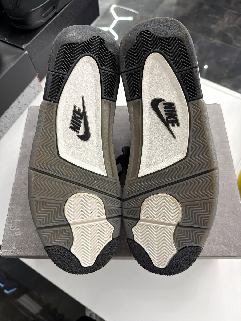 Jordan 4 Retro "Cave Stone"