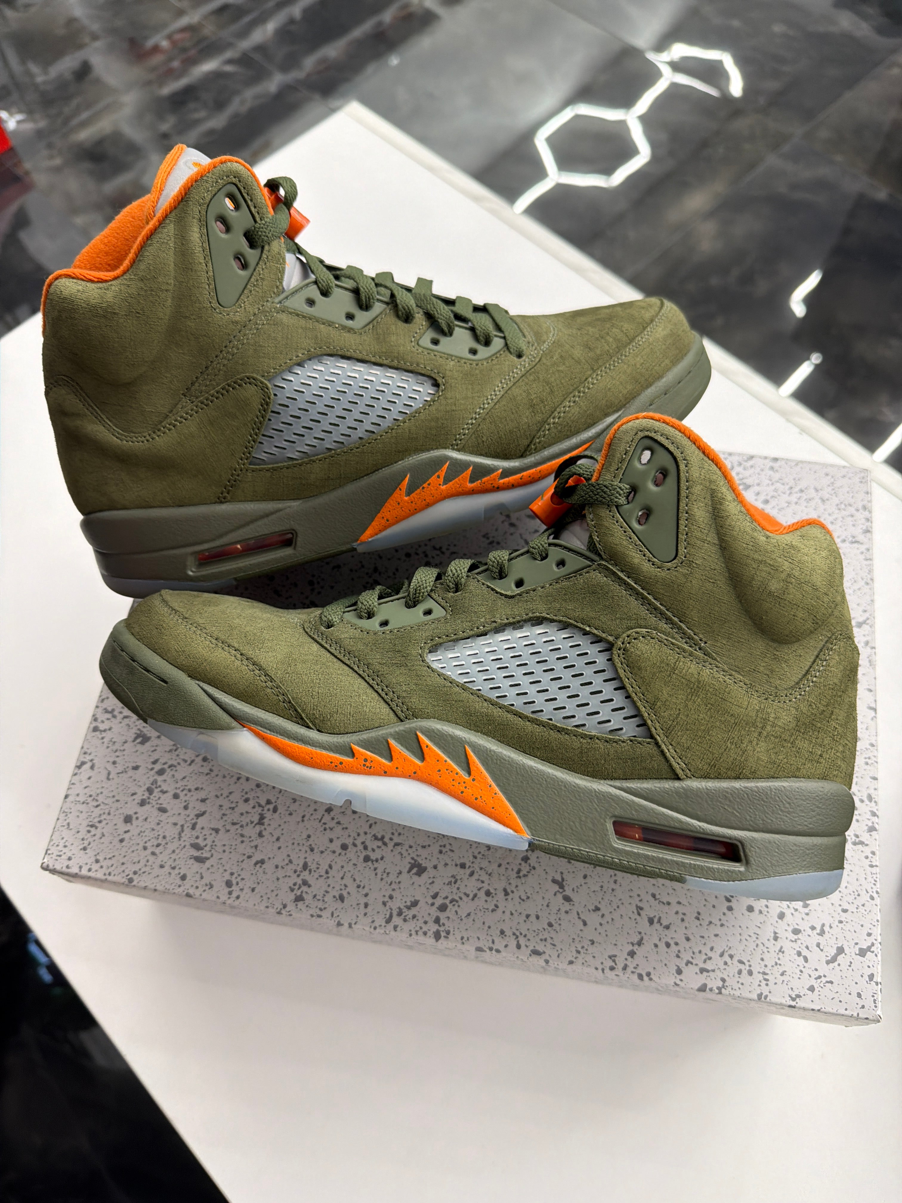 Jordan 5 Retro 'Olive'