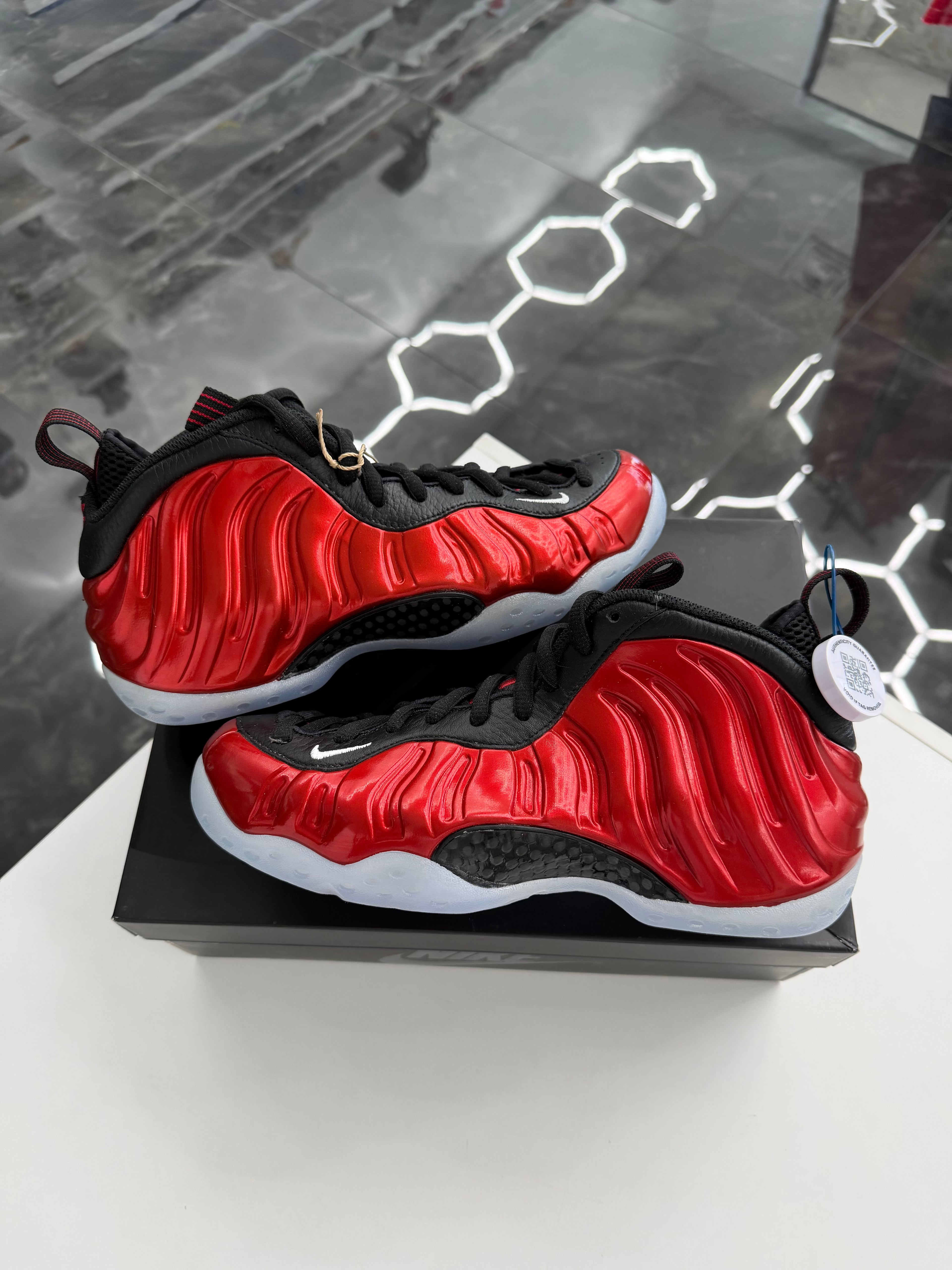 Nike Air Foamposite One Metallic Red (2023)