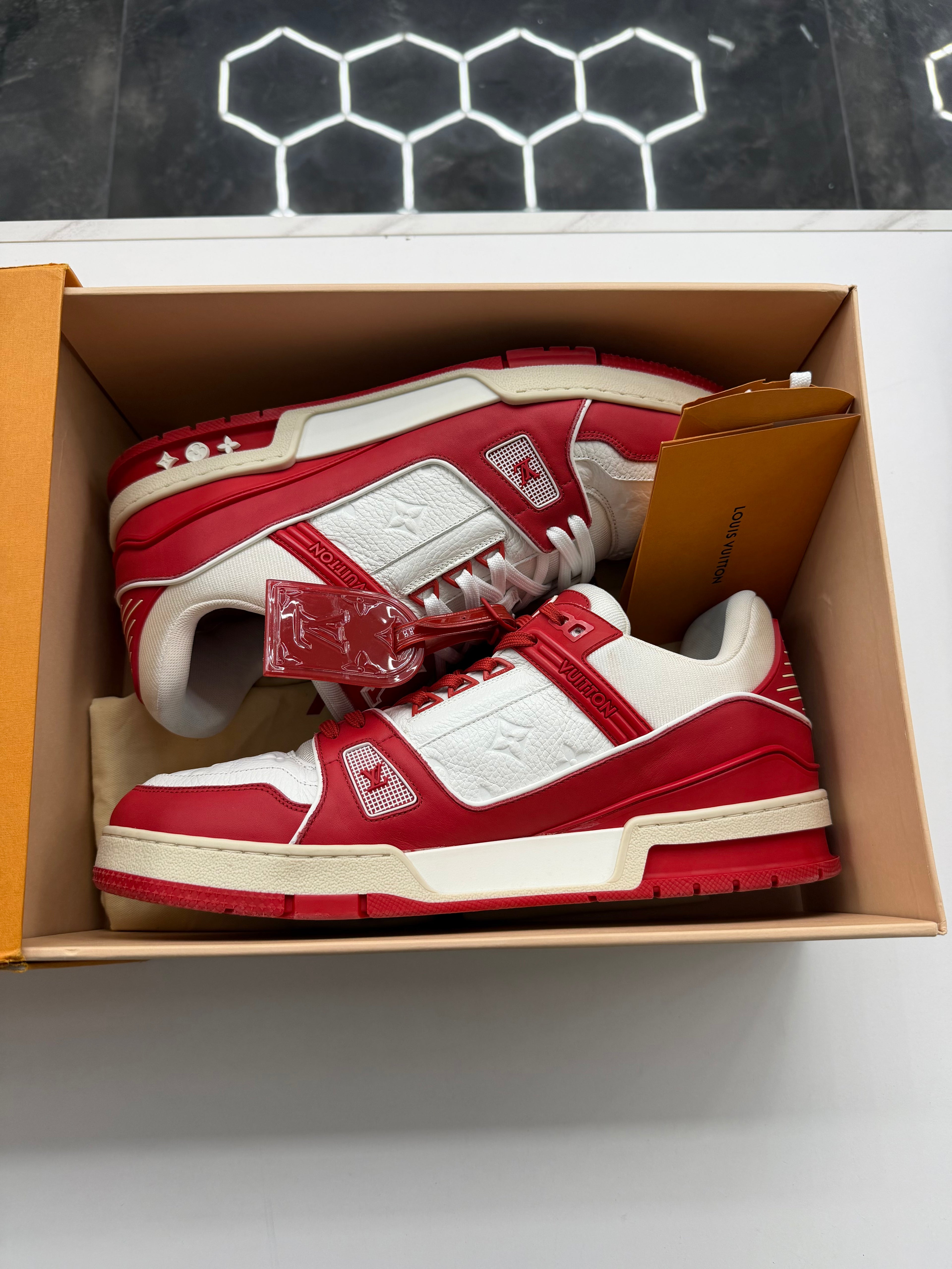 Louis Vuitton White/Red Trainer