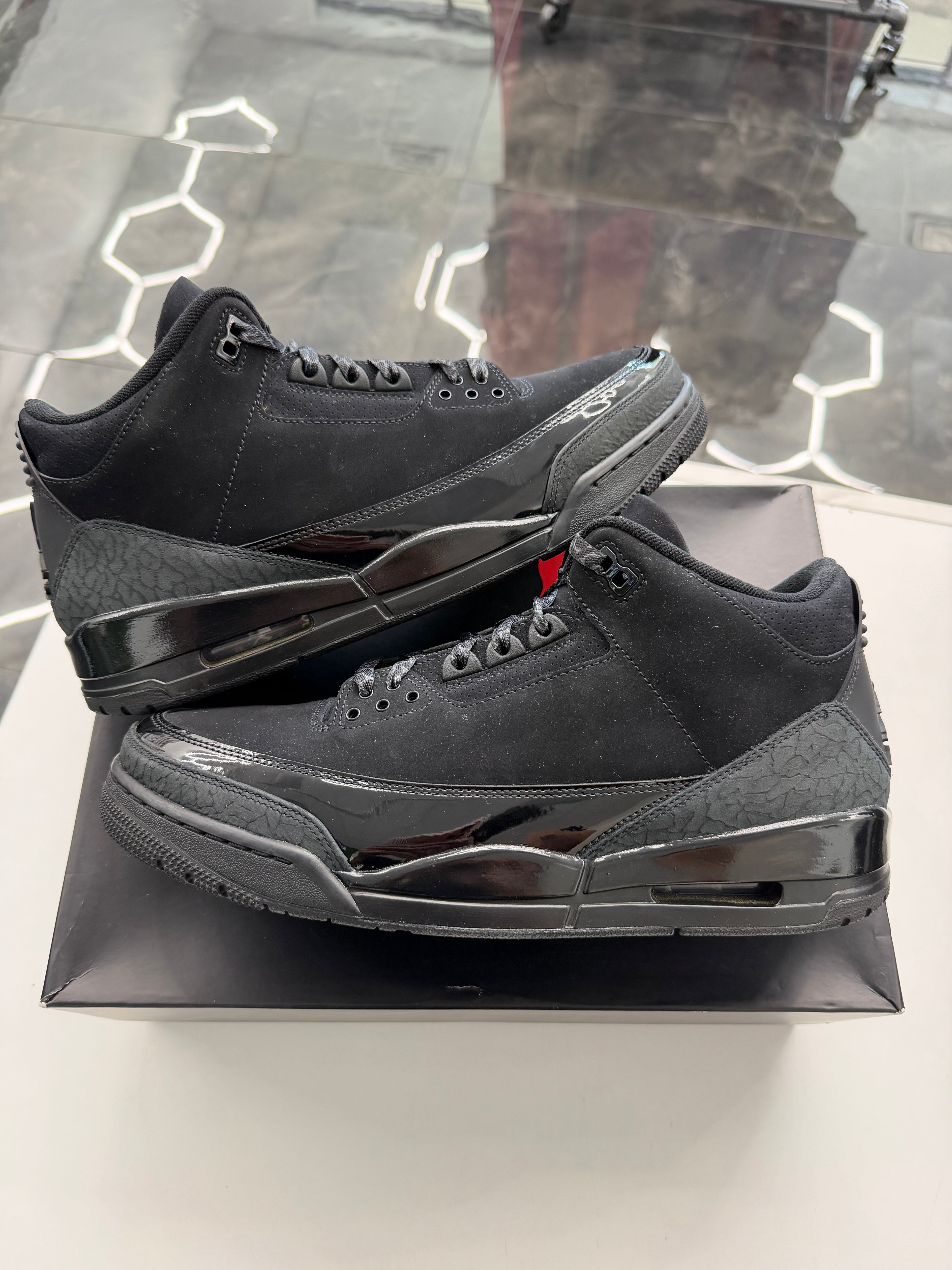 Jordan 3 Retro Black Cat (2025)