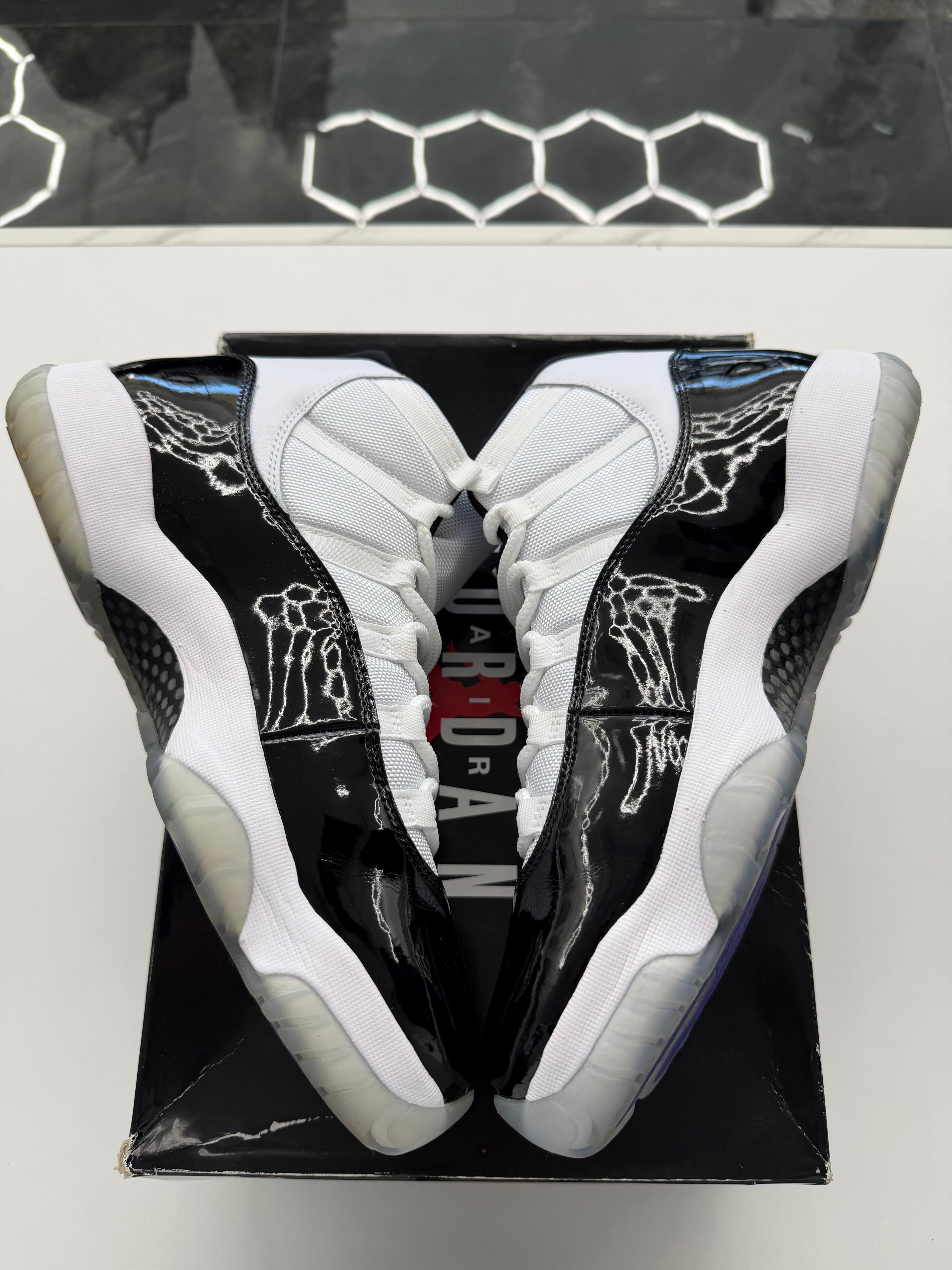 Jordan 11 Retro Concord (2018)