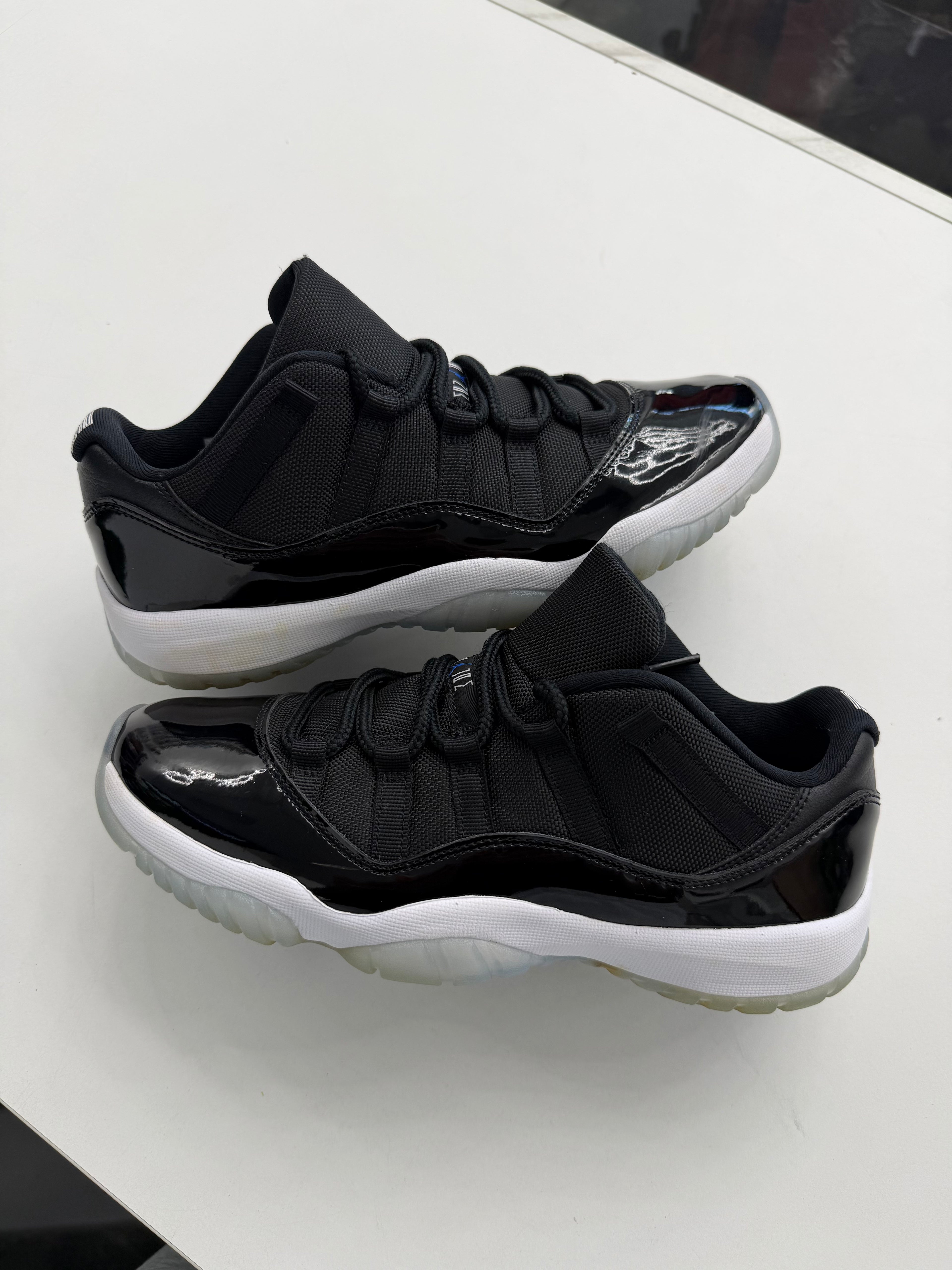 Jordan 11 Retro Low Space Jam (NO BOX)