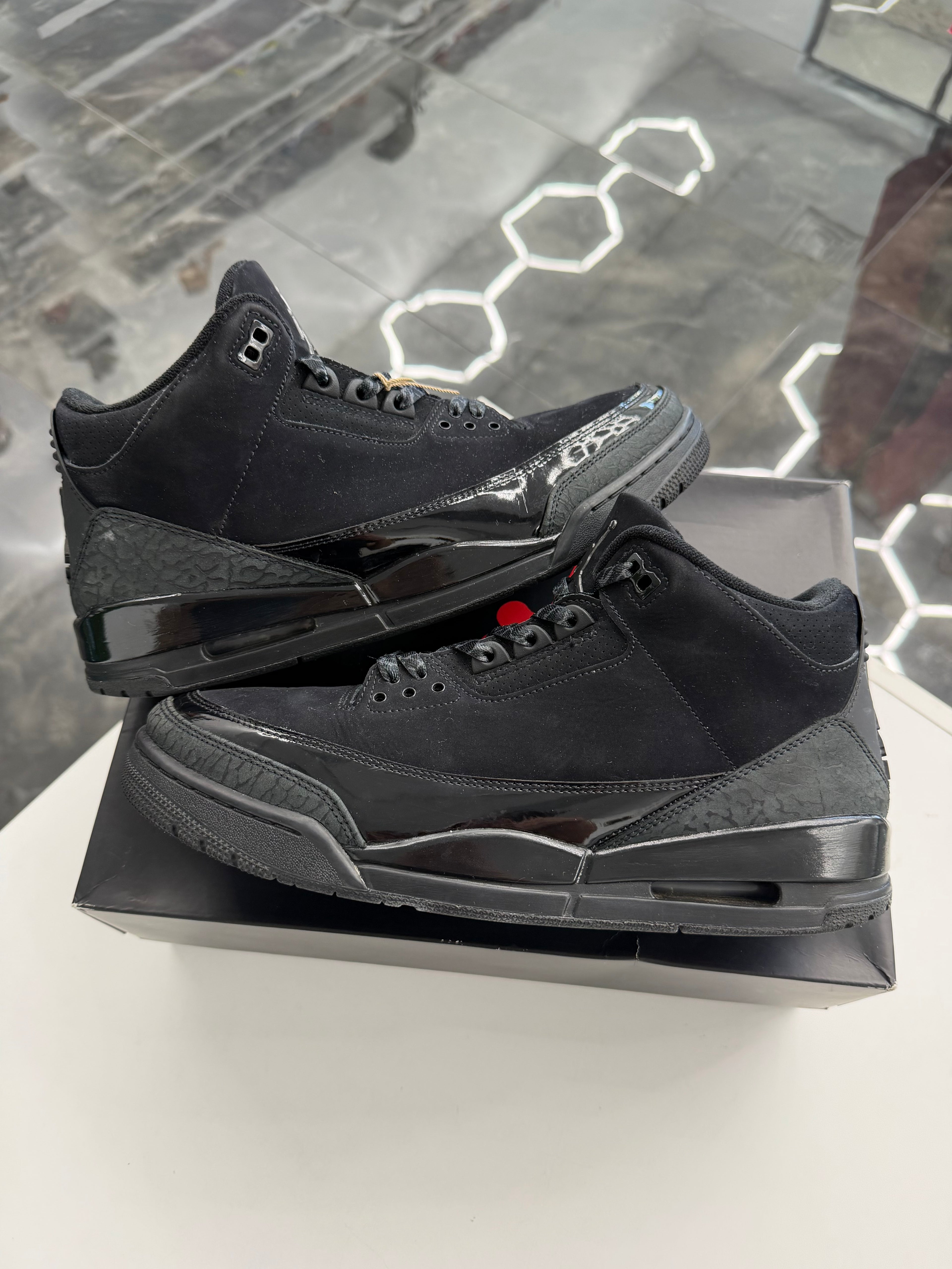 Jordan 3 Retro Black Cat (2025)
