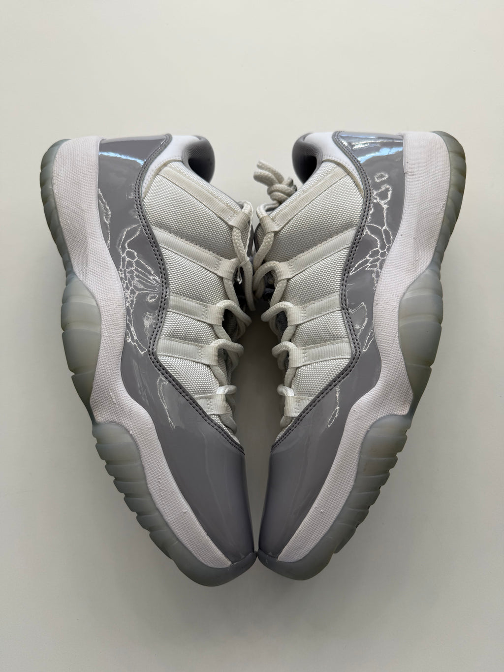 Jordan 11 Retro Low Cement Grey (NO BOX)