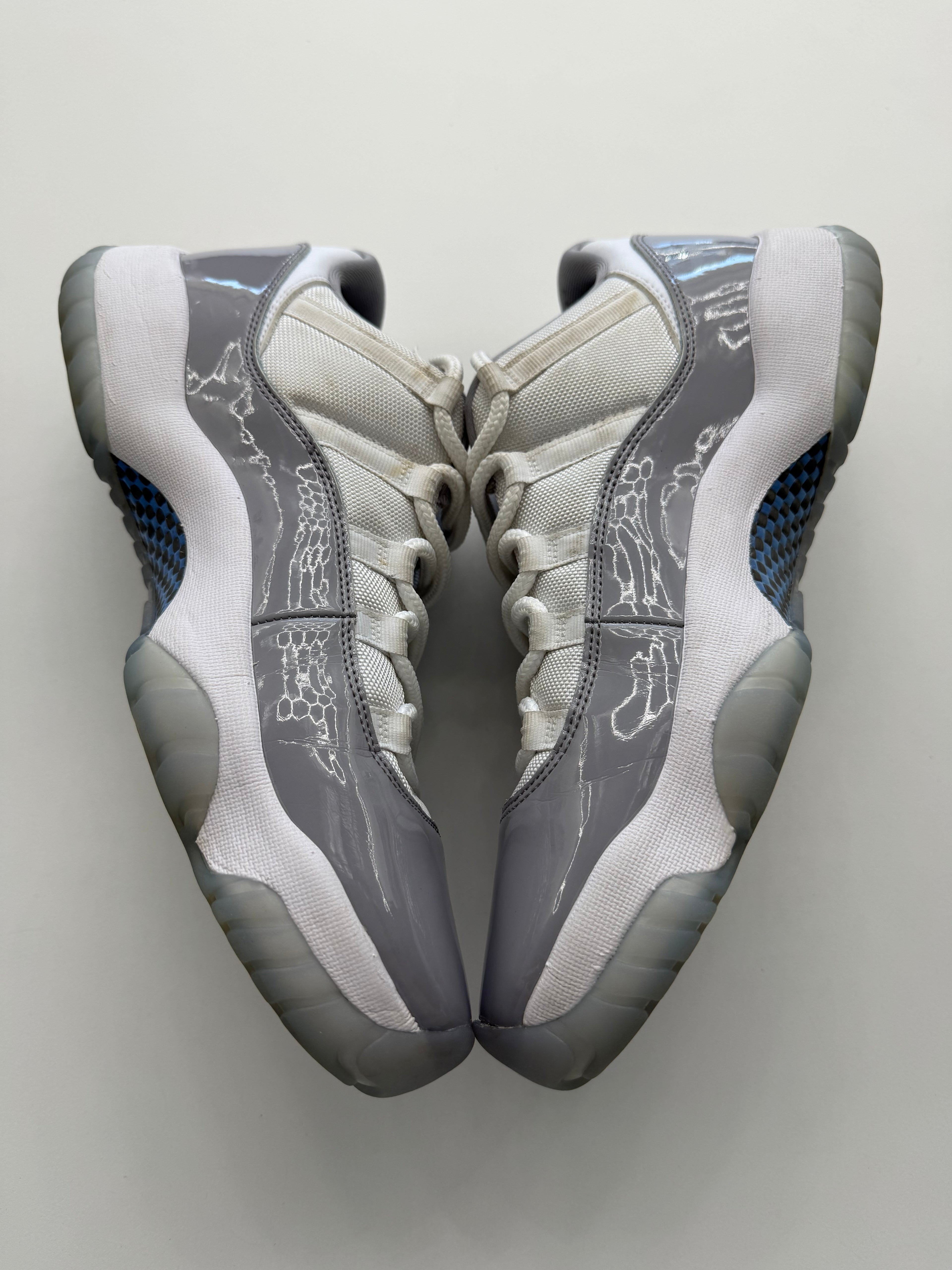 Jordan 11 Retro Low Cement Grey (NO BOX)
