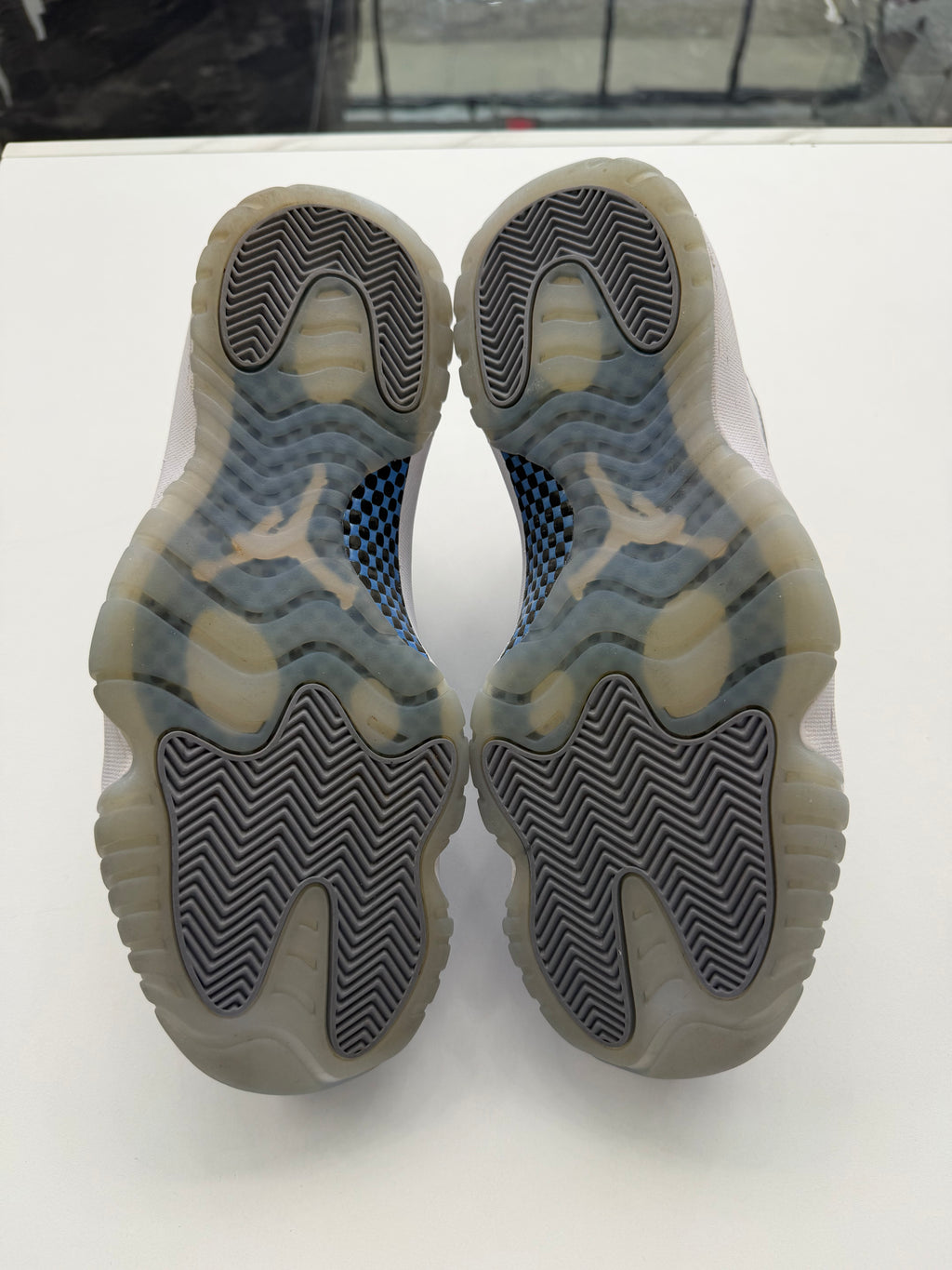 Jordan 11 Retro Low Cement Grey (NO BOX)