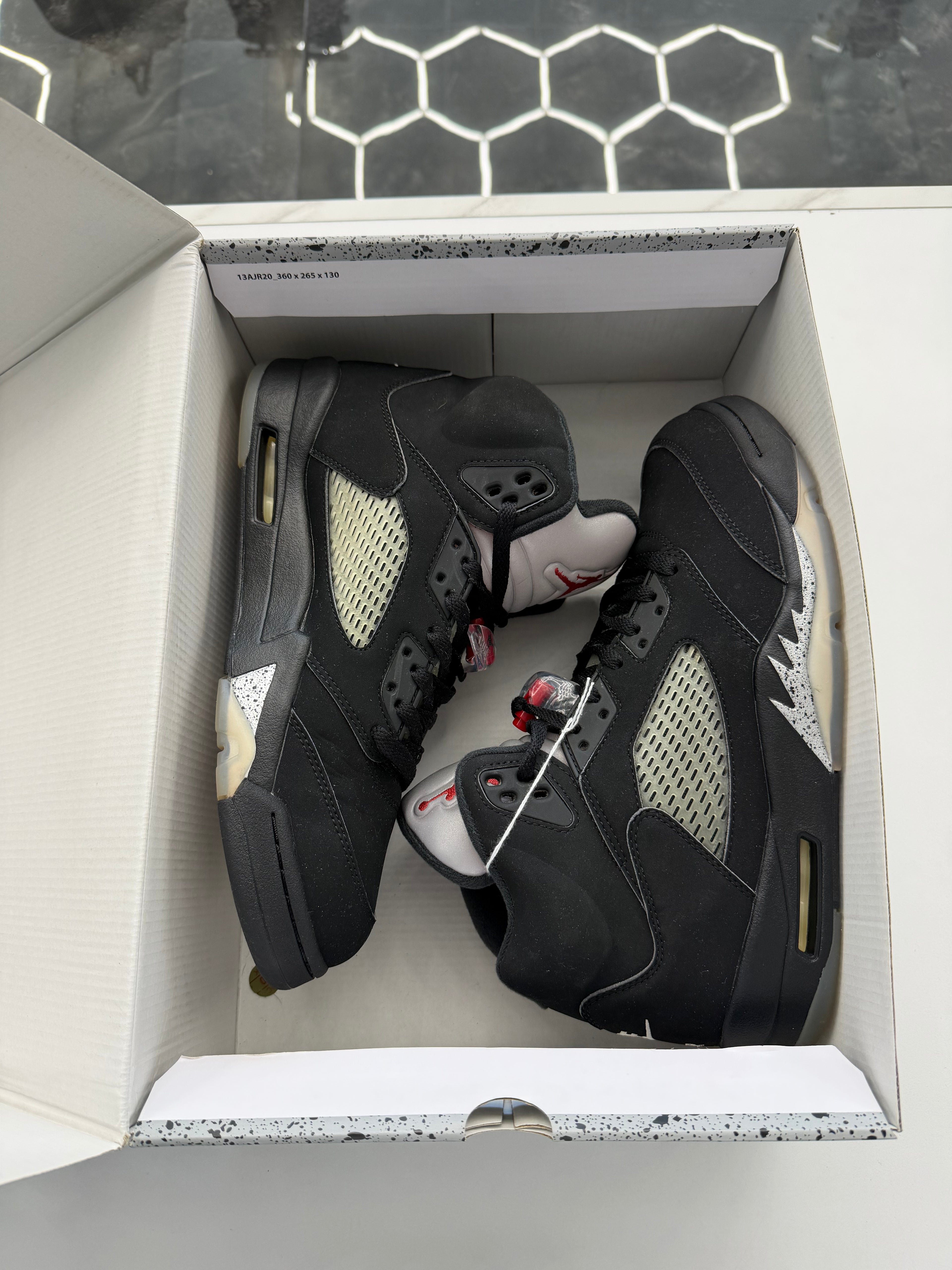 Jordan 5 Black Metallic (2016)