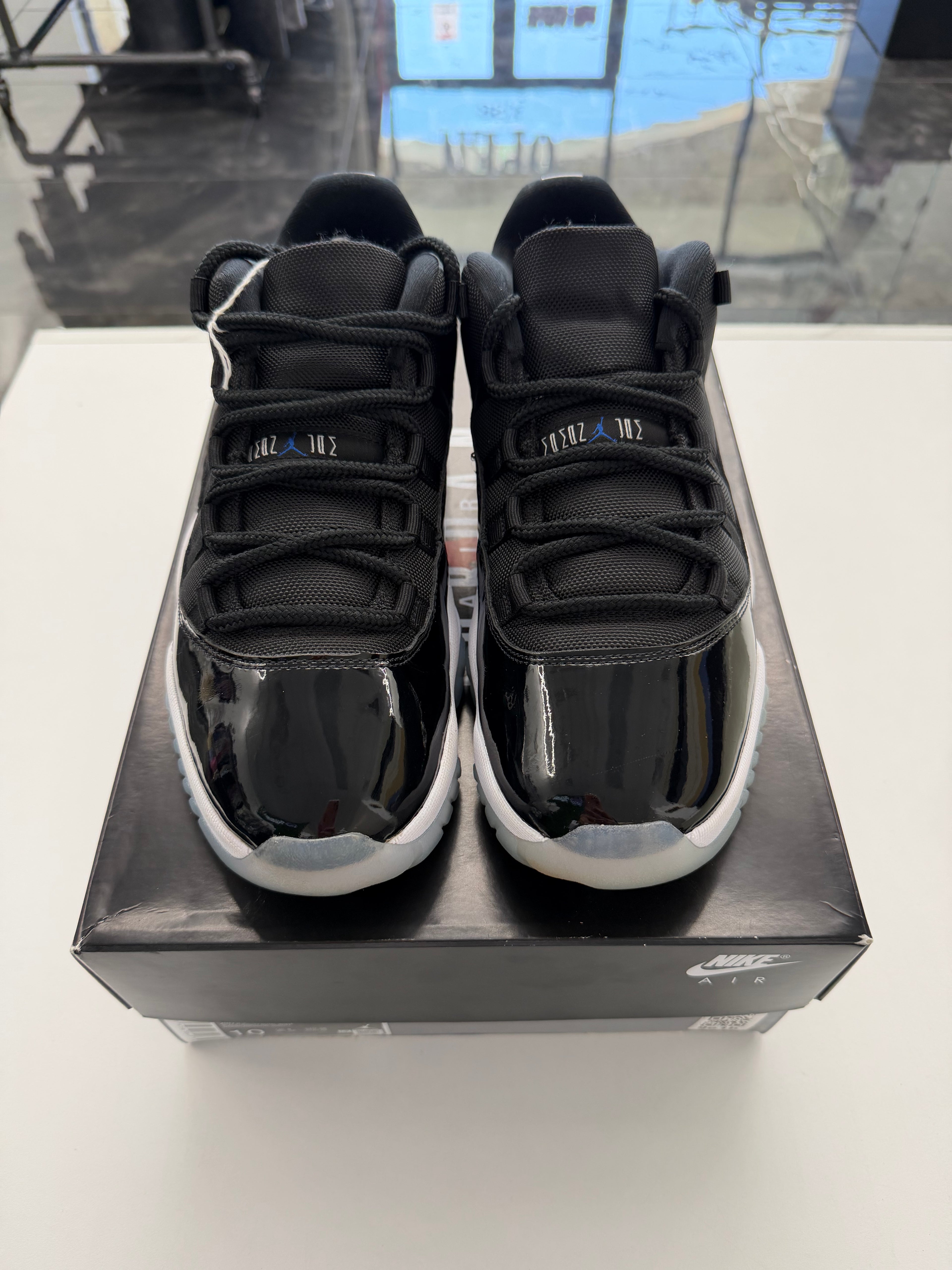 Jordan 11 Retro Low Space Jam