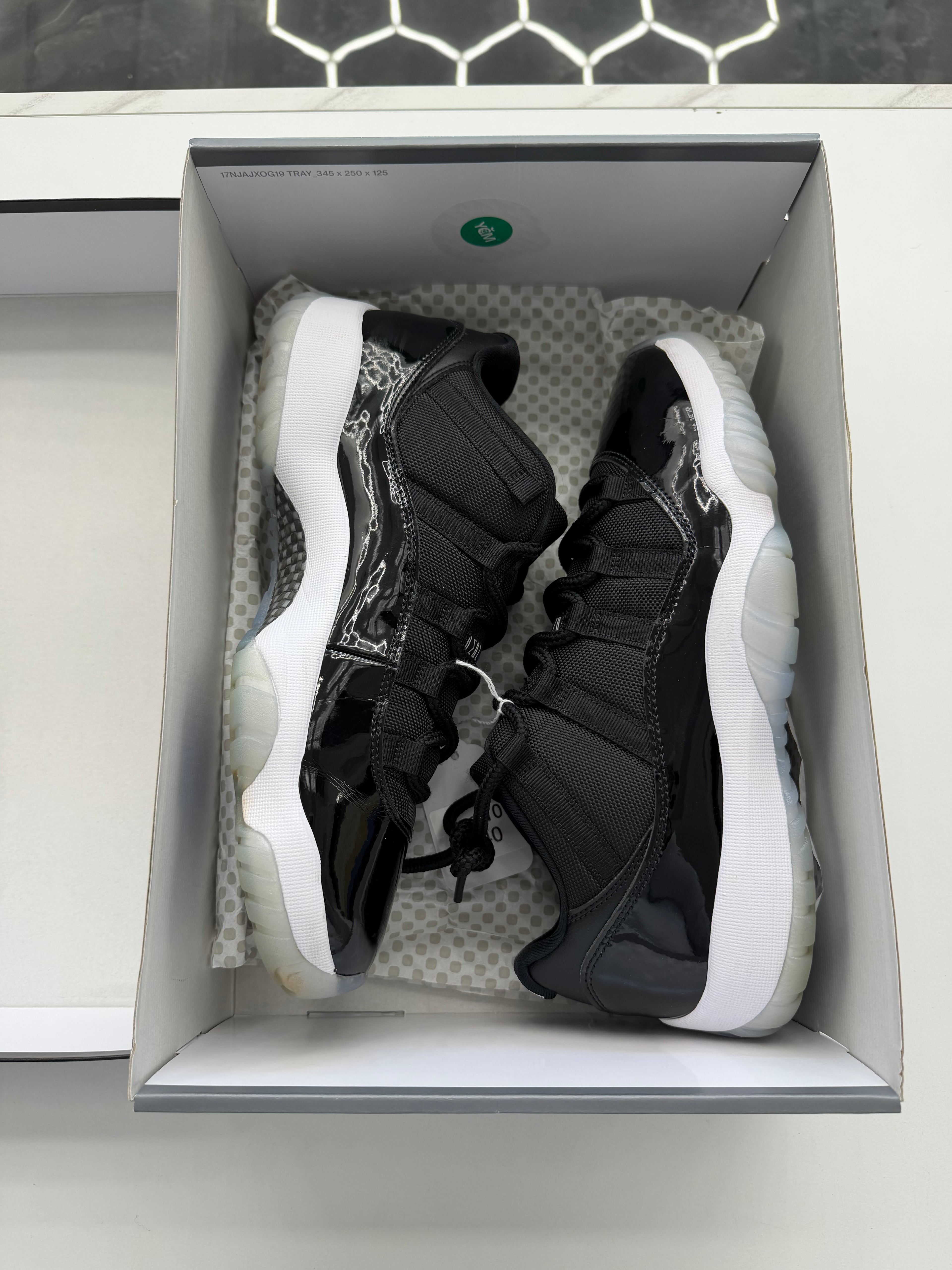 Jordan 11 Retro Low Space Jam