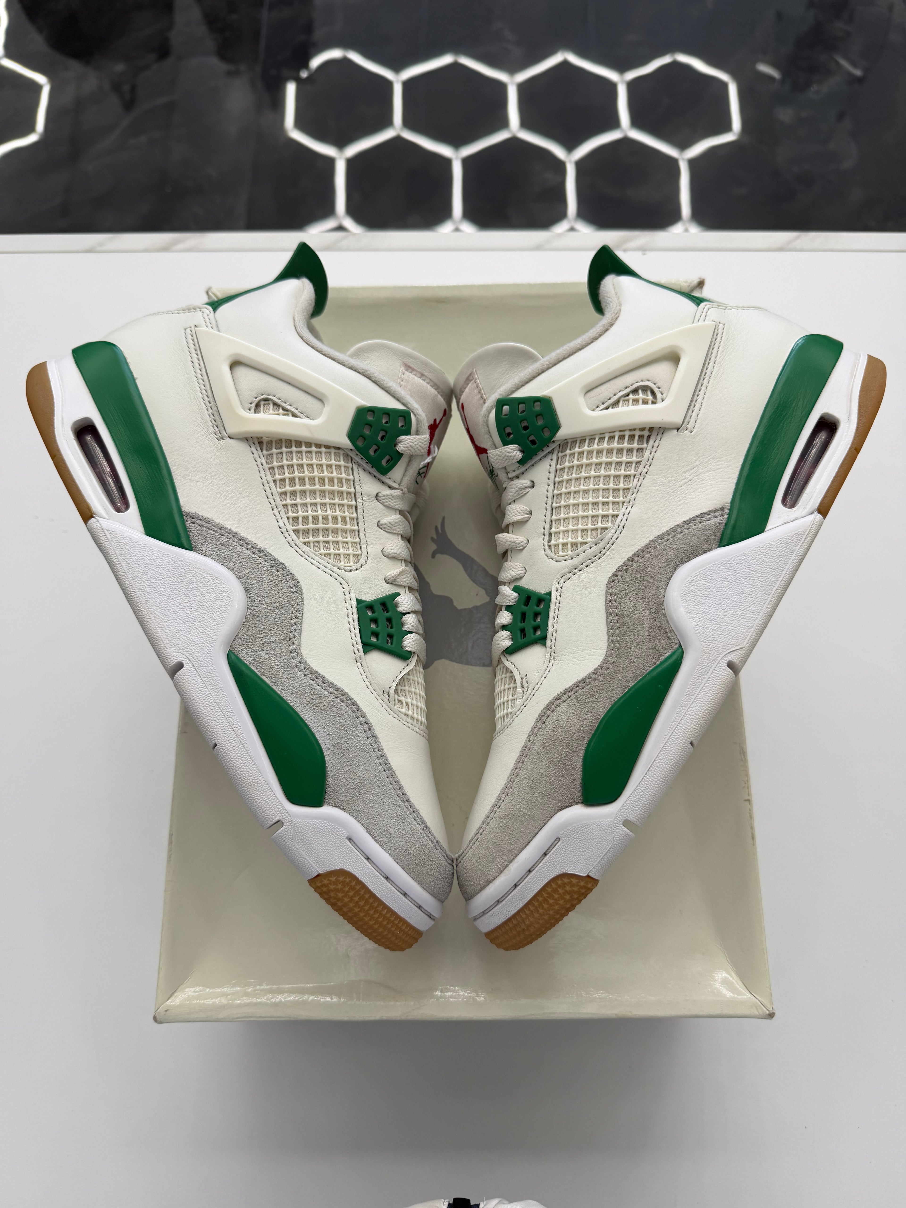 Jordan 4 Retro SB Pine Green