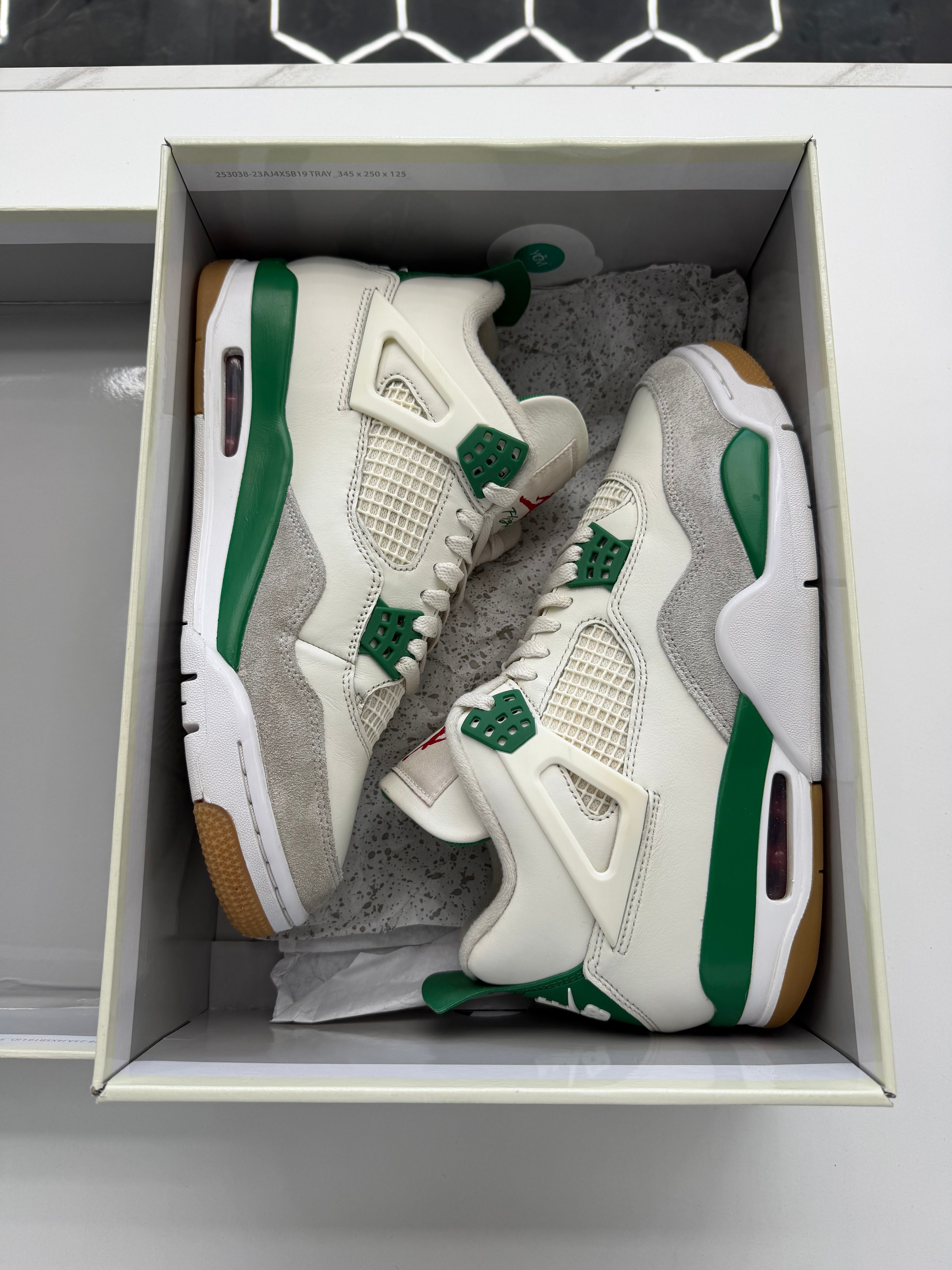 Jordan 4 Retro SB Pine Green