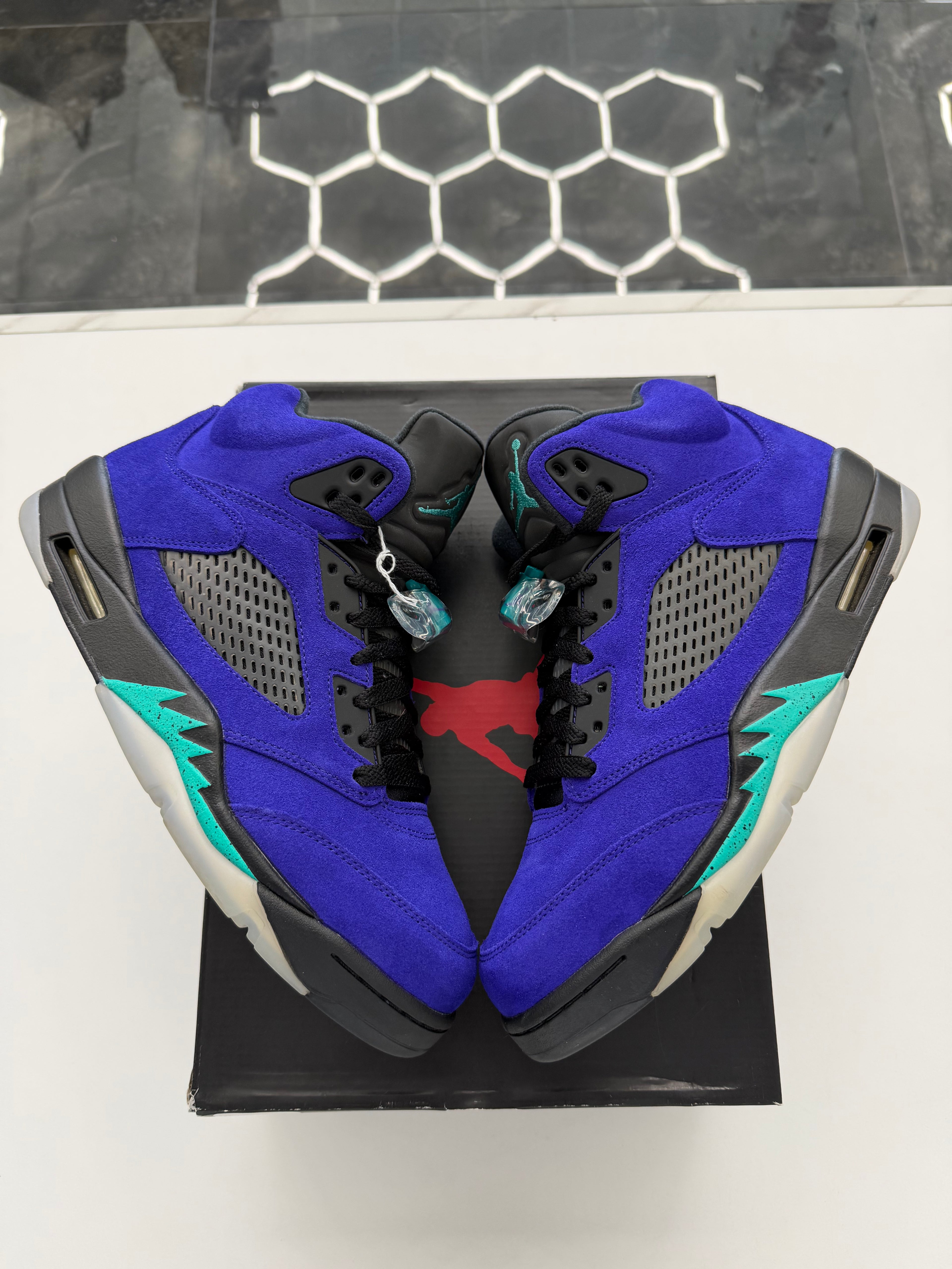 Jordan 8 Retro Alternate Grape