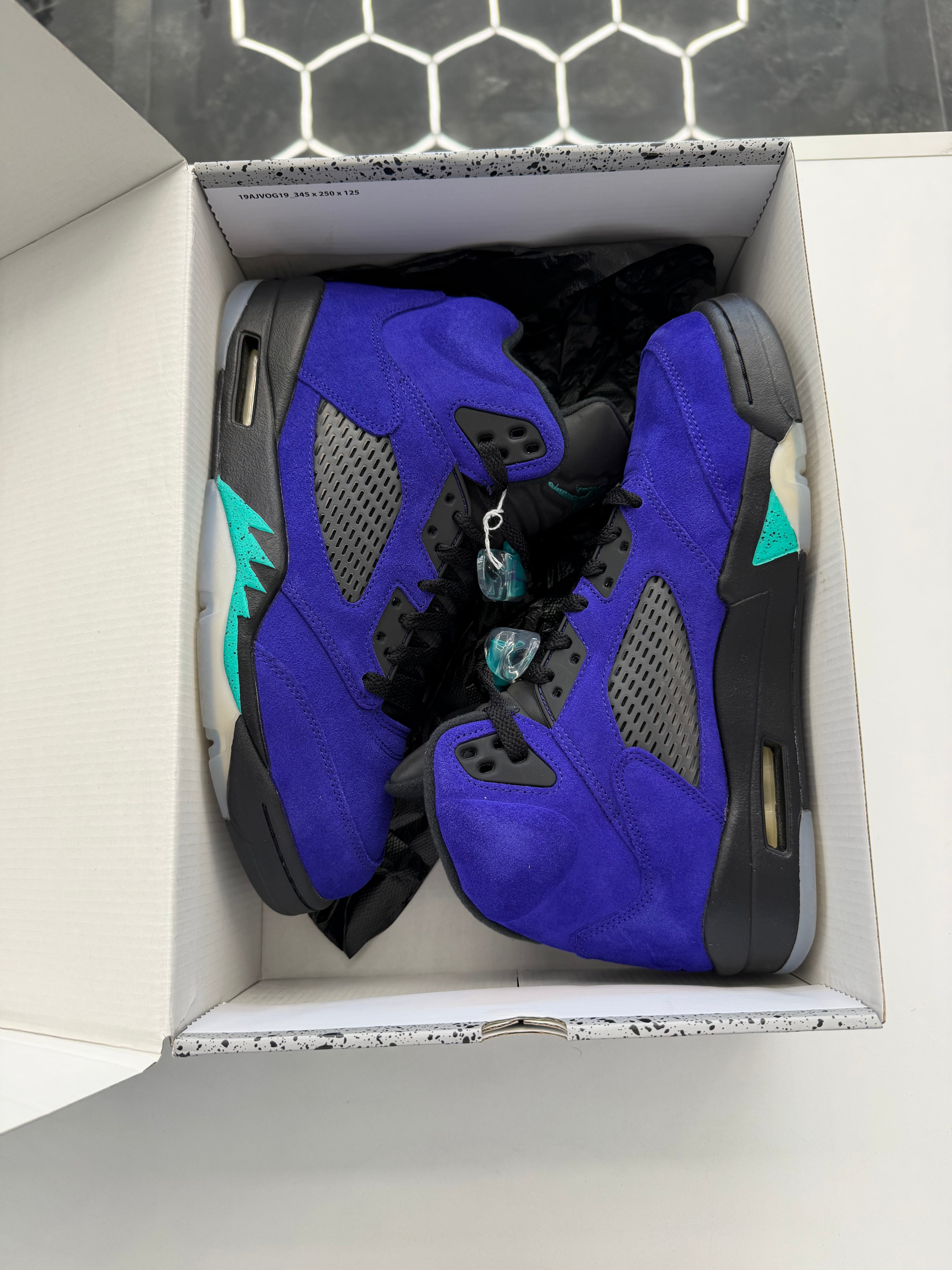 Jordan 8 Retro Alternate Grape