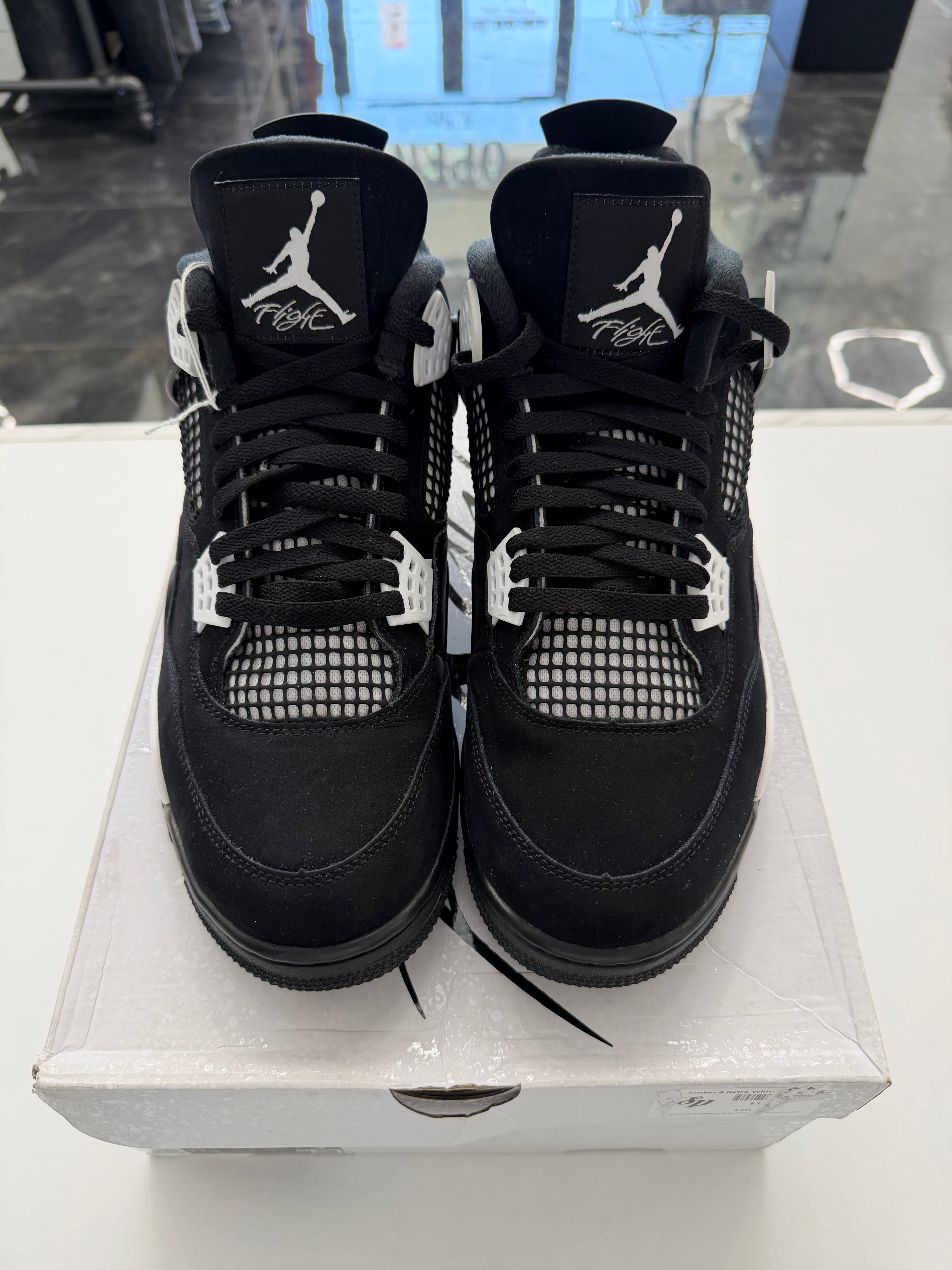 Jordan 4 Retro White Thunder