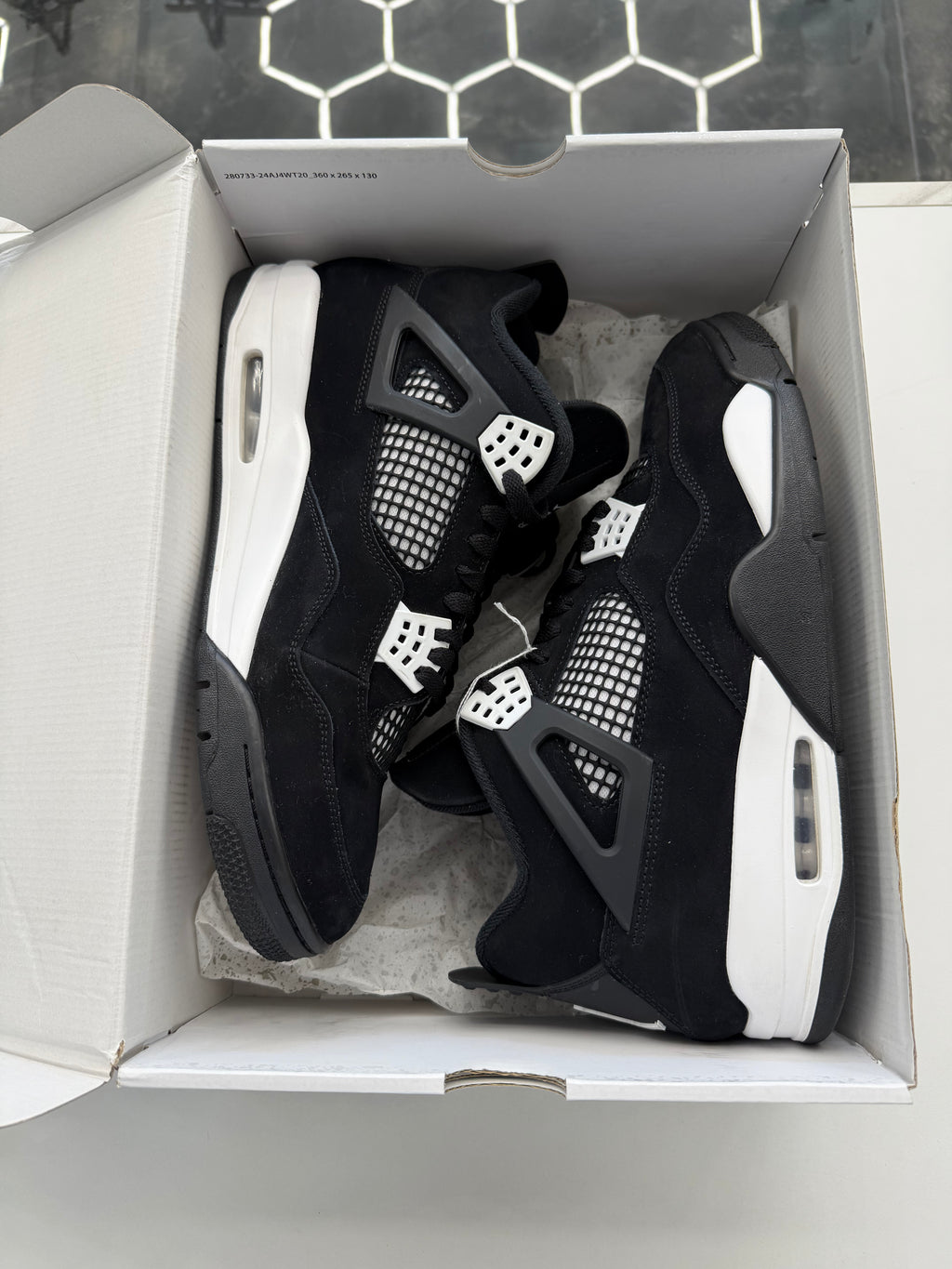 Jordan 4 Retro White Thunder