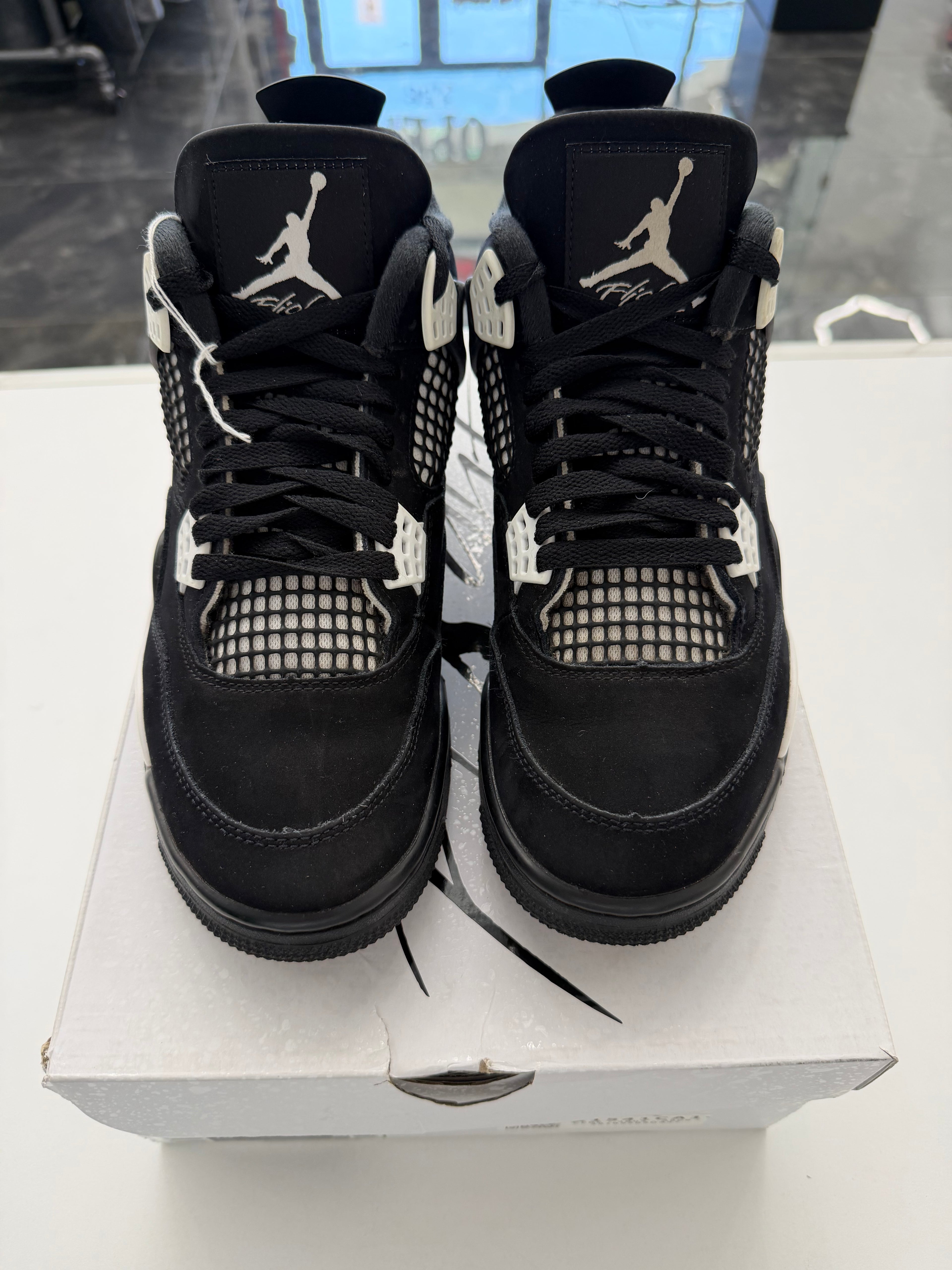 Jordan 4 Retro White Thunder