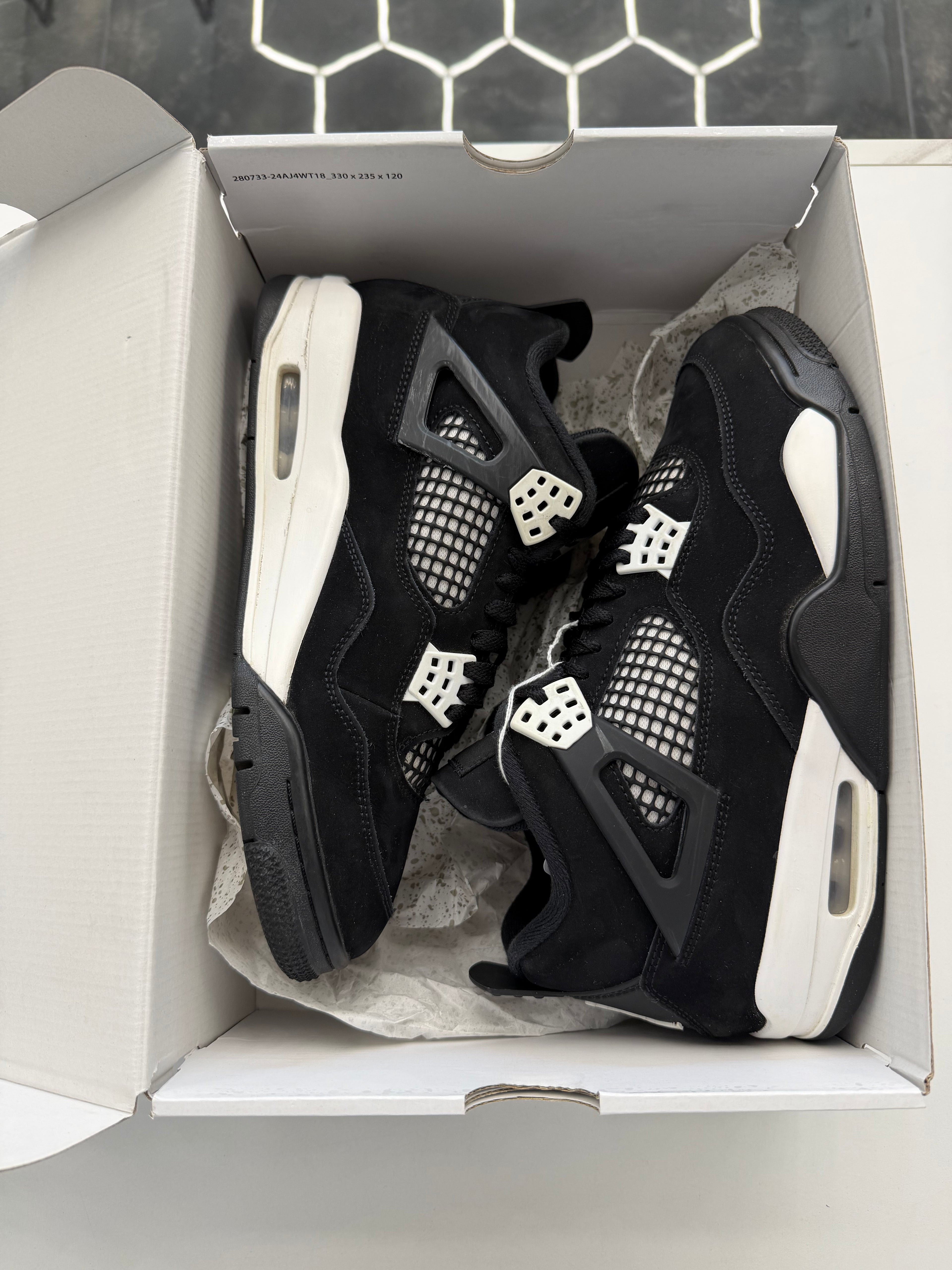 Jordan 4 Retro White Thunder