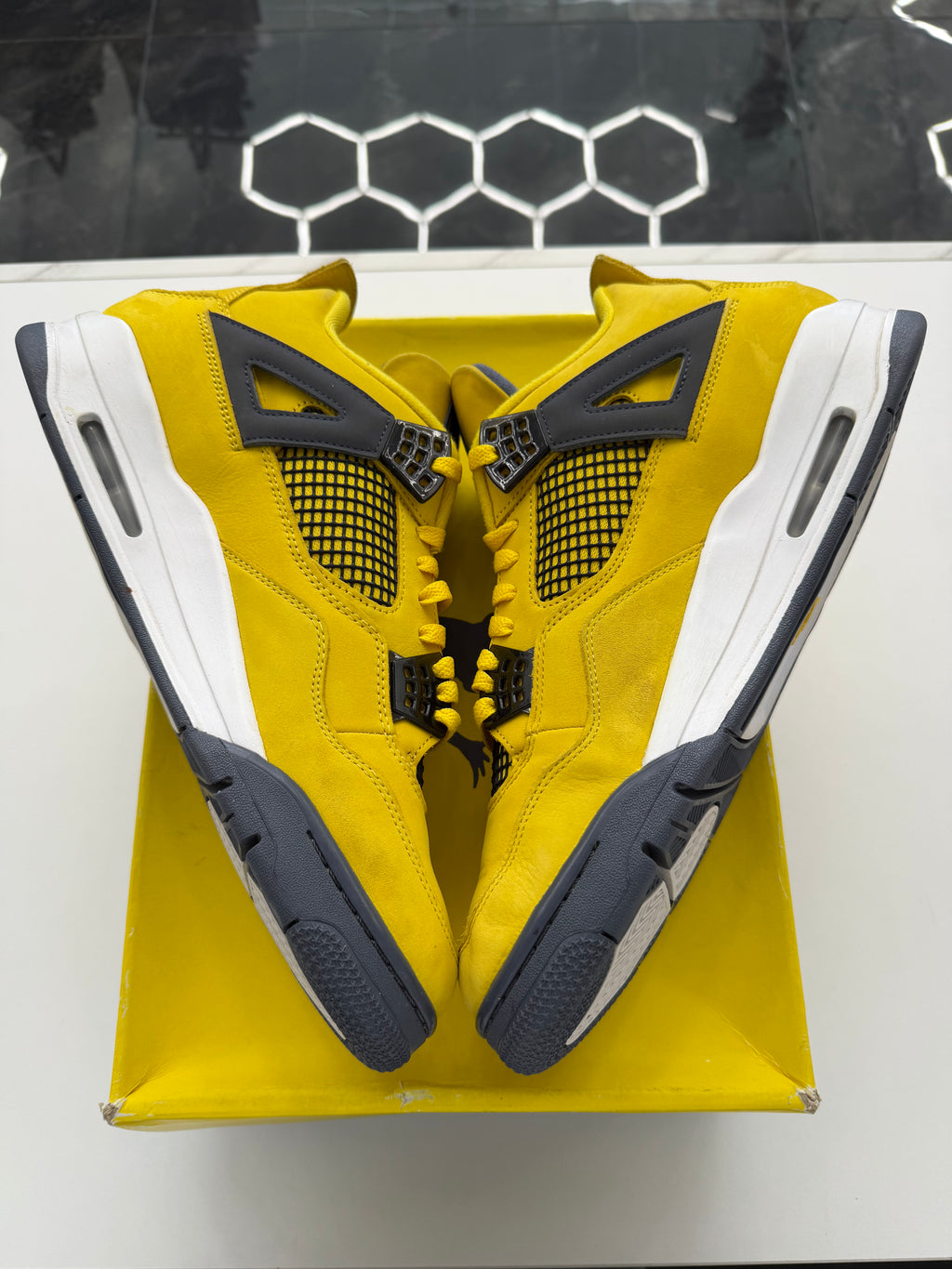 Jordan 4 Retro Lightning (2021)