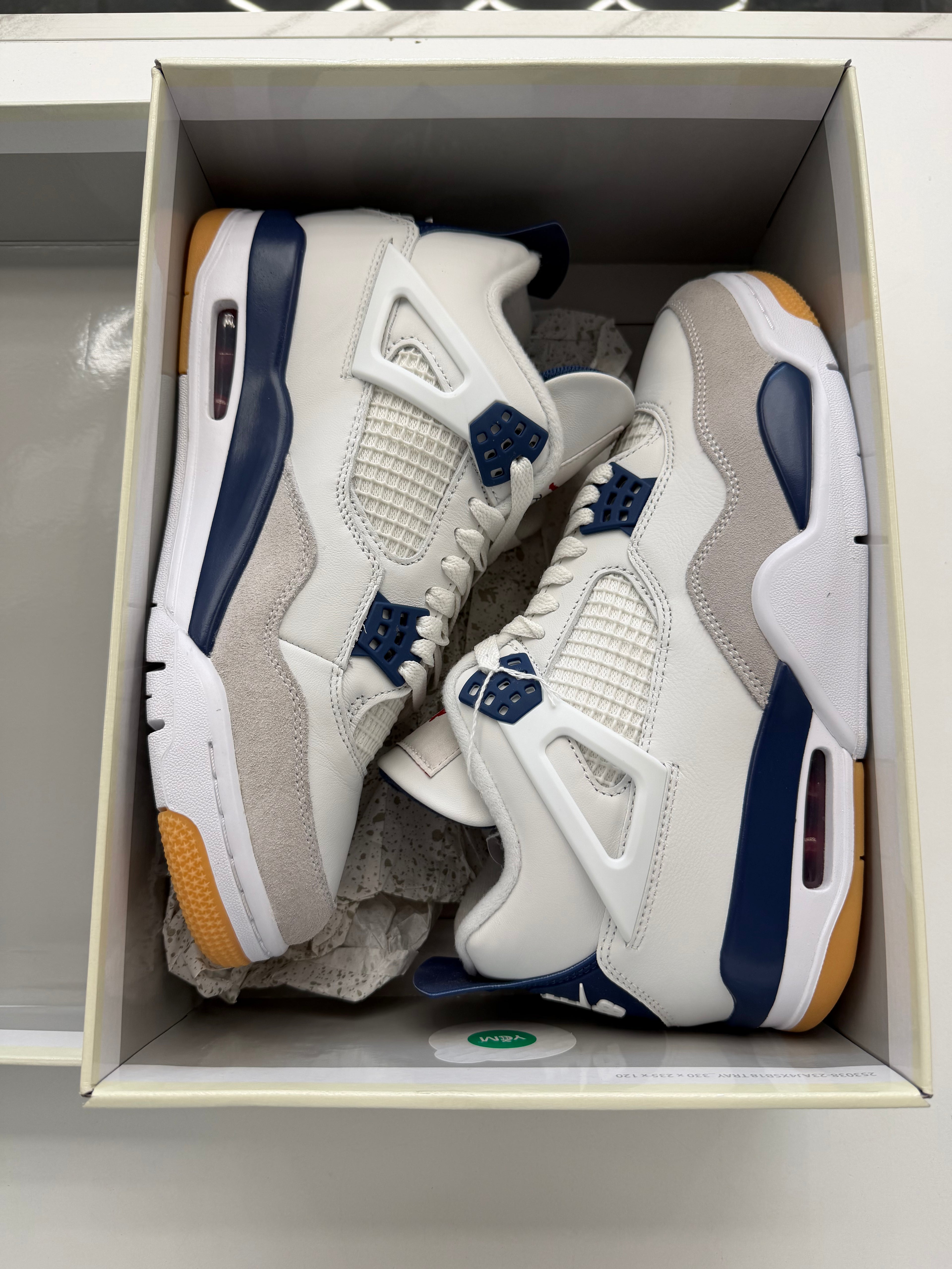Jordan 4 Retro SB Navy