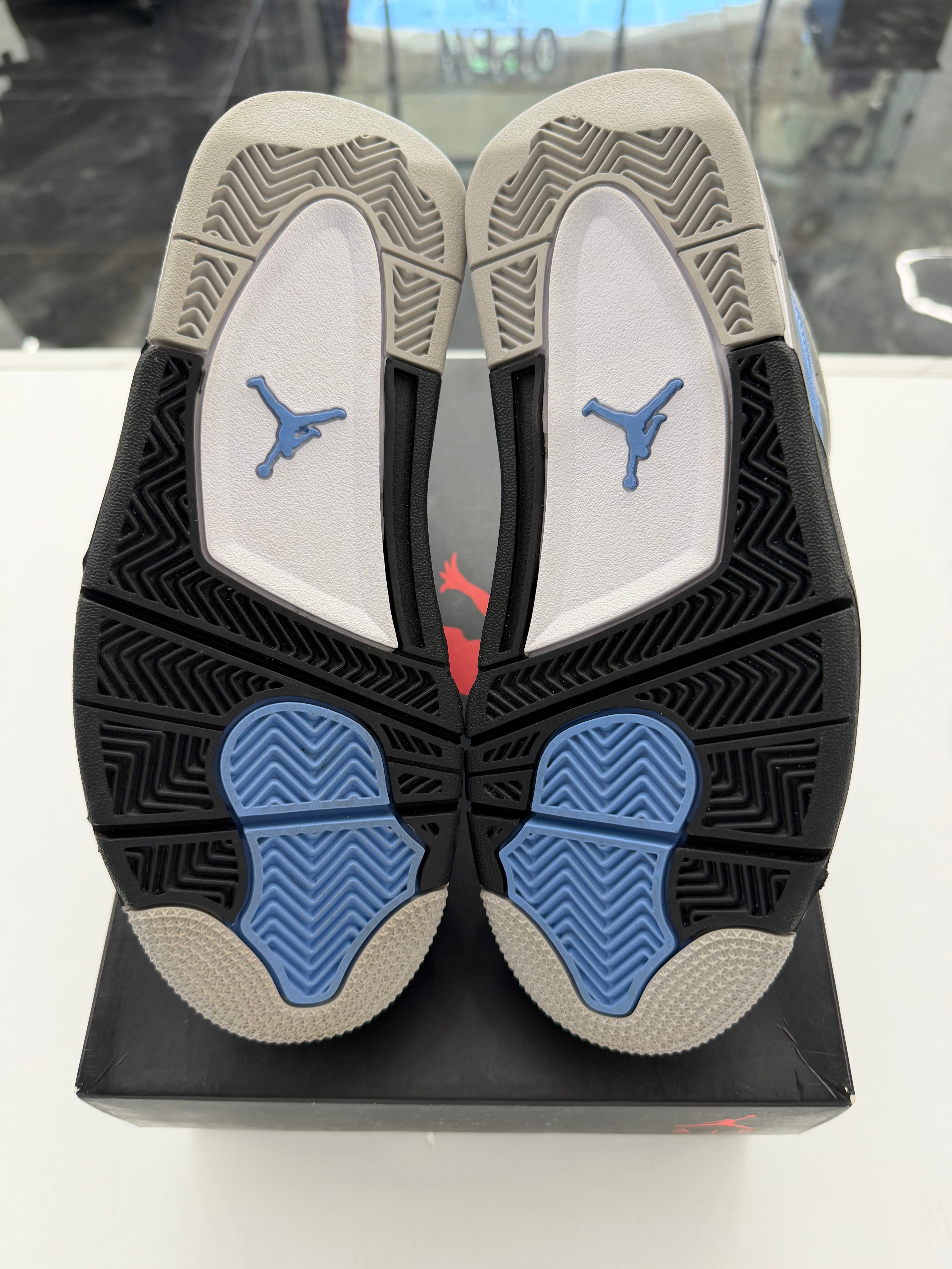 Jordan 4 Retro University Blue (GS)