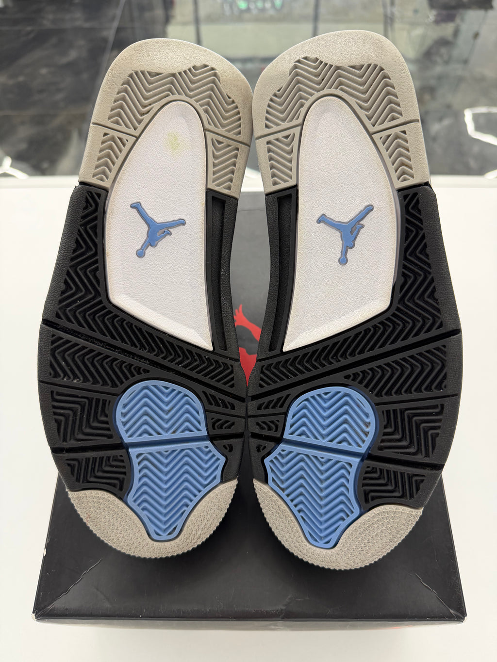 Jordan 4 Retro University Blue (GS)