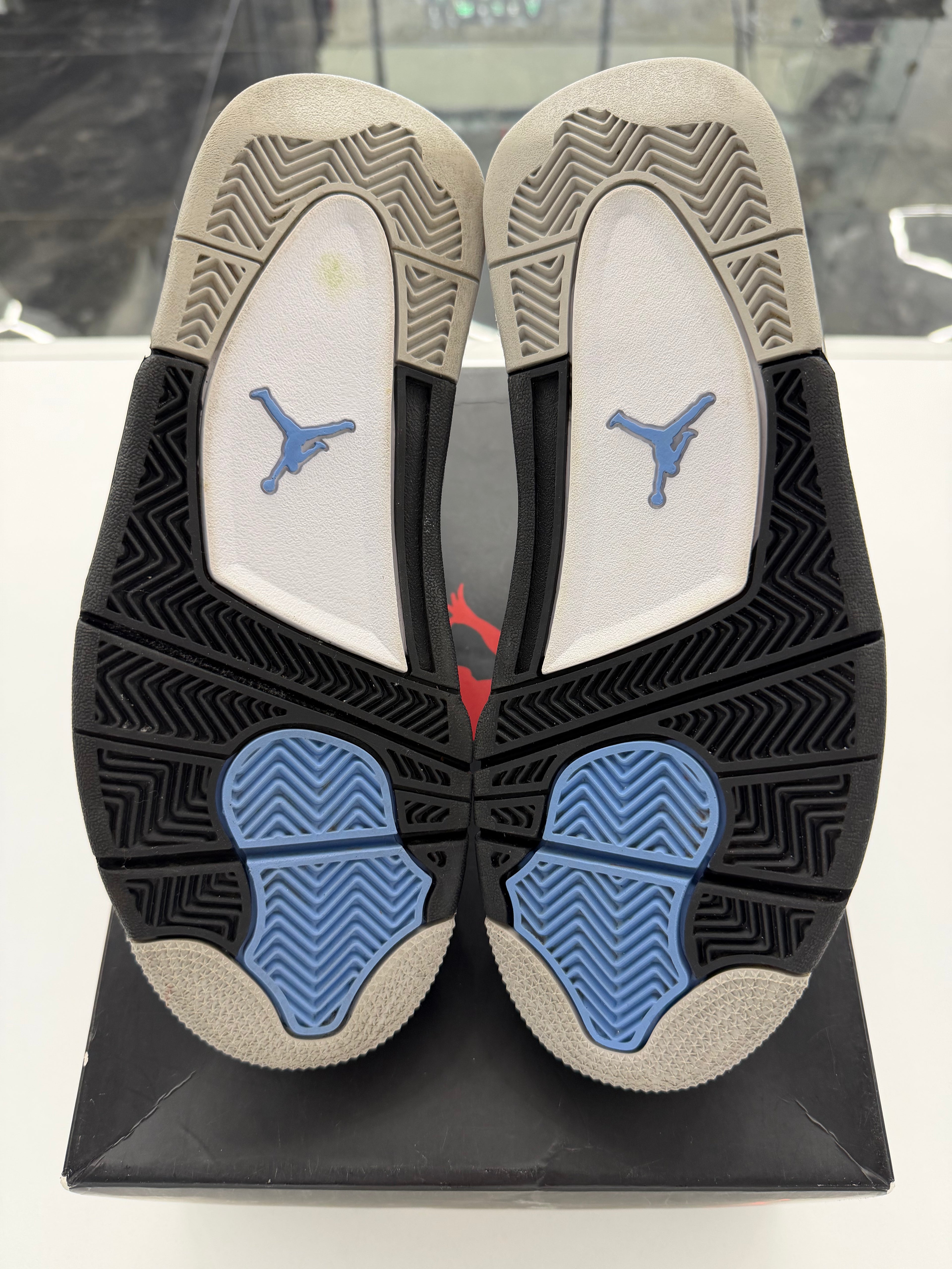 Jordan 4 Retro University Blue (GS)