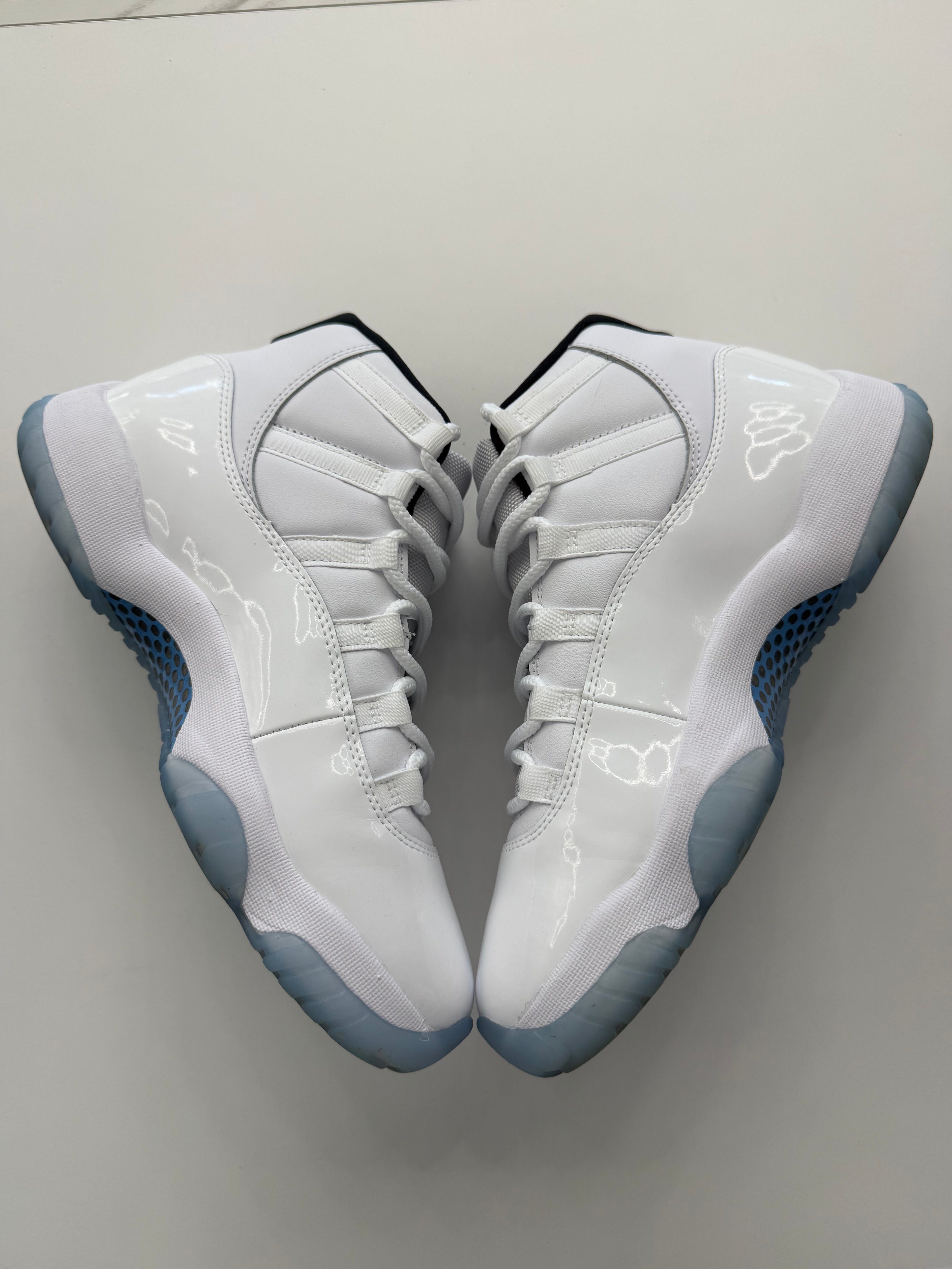 Jordan 11 Retro Legend Blue (NO BOX)