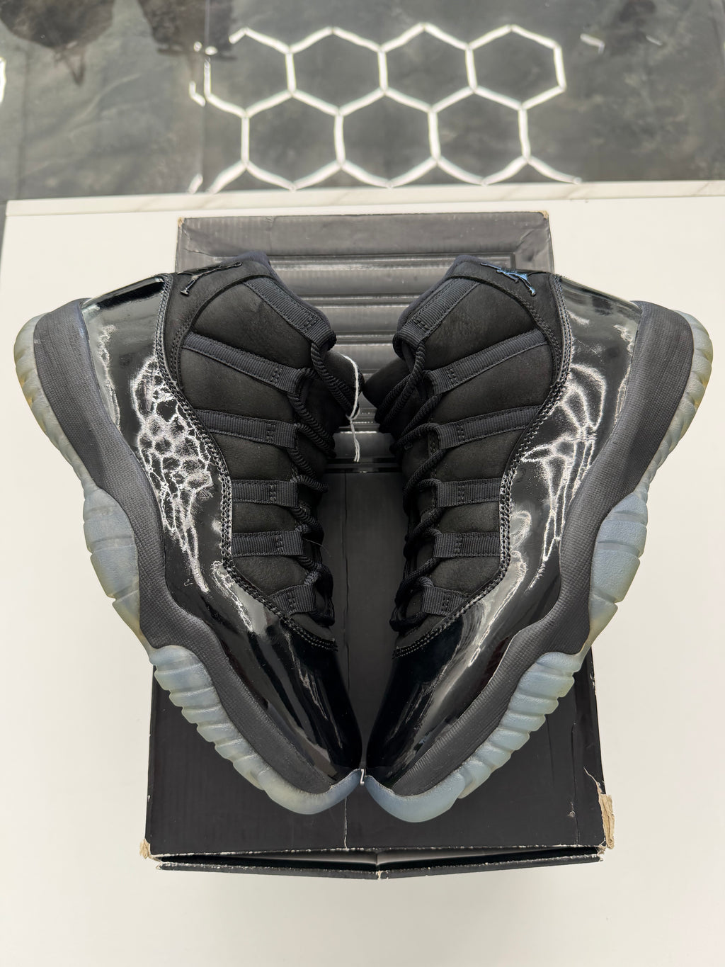 Jordan 11 Retro Cap And Gown