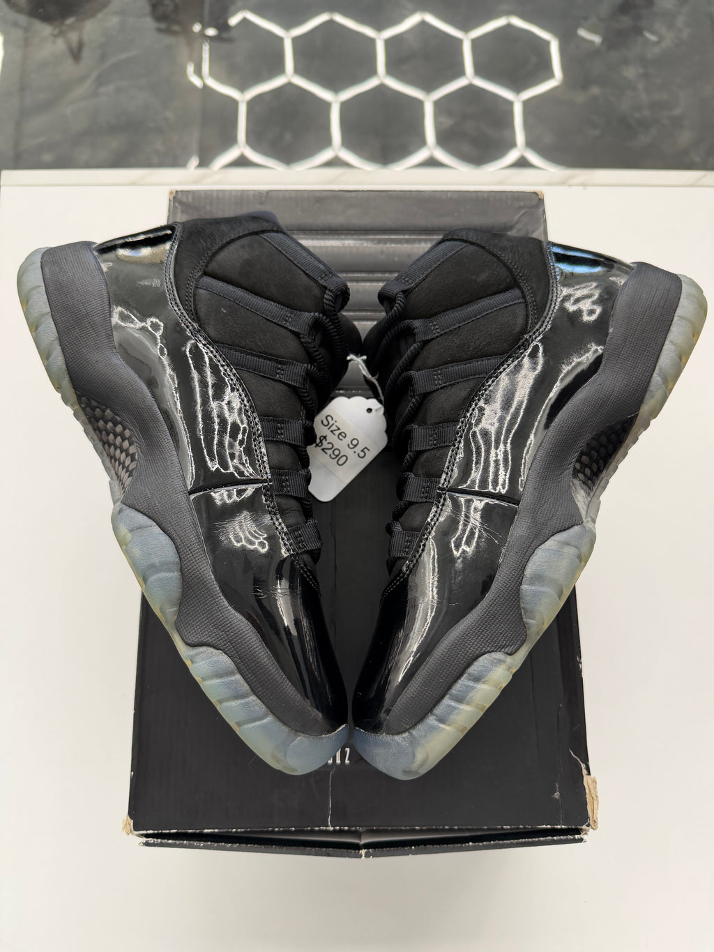 Jordan 11 Retro Cap And Gown