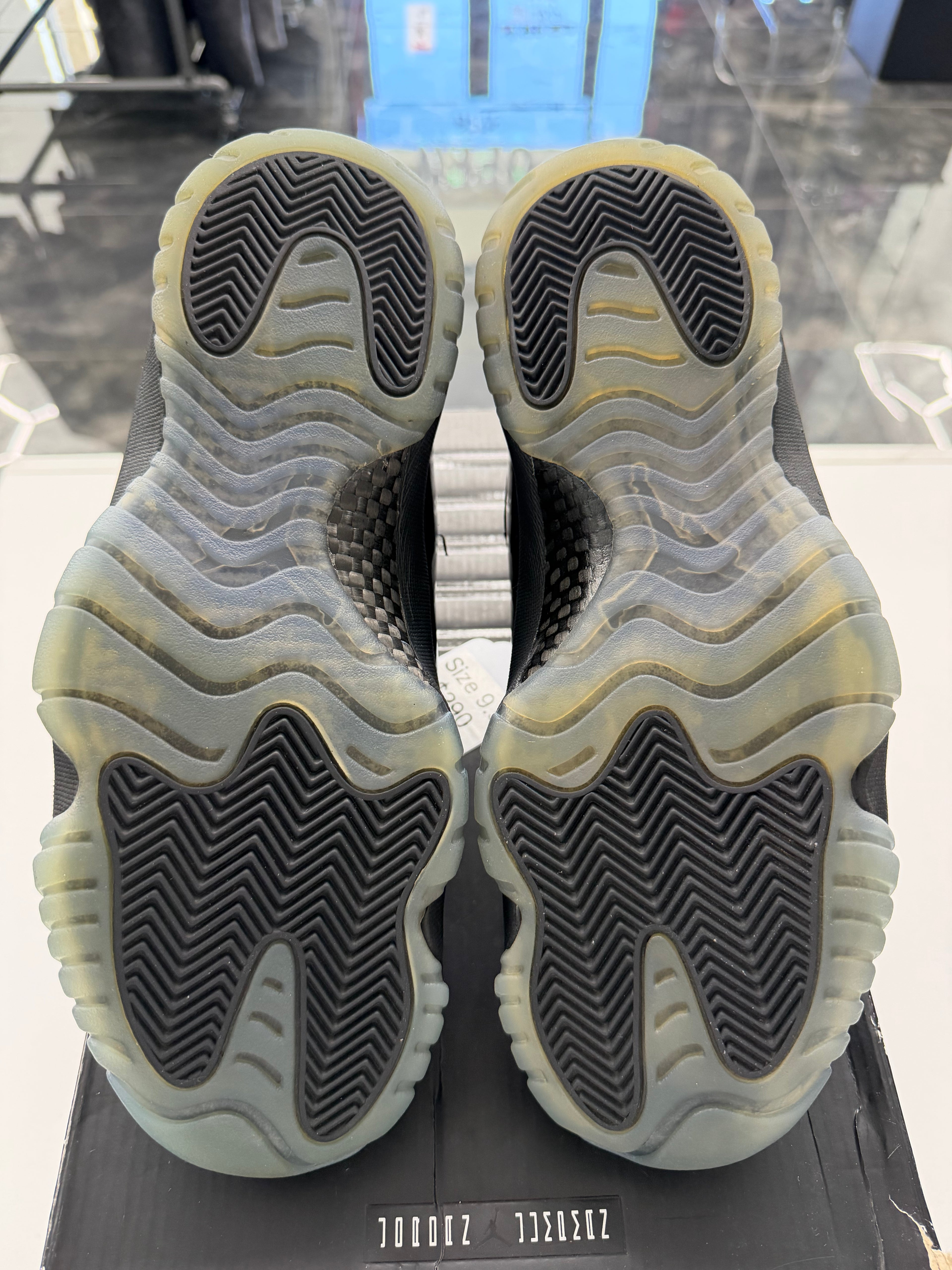 Jordan 11 Retro Cap And Gown