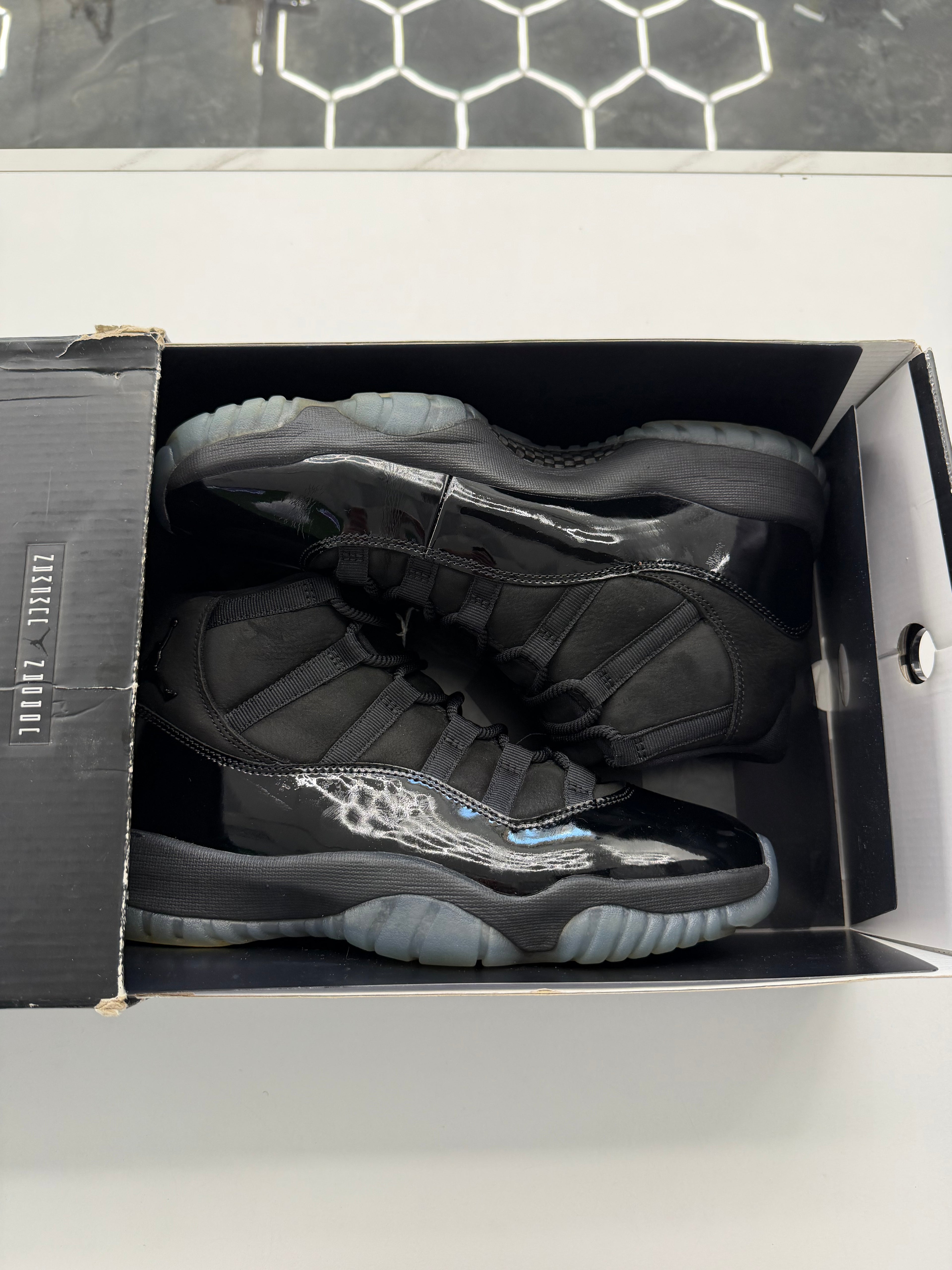 Jordan 11 Retro Cap And Gown