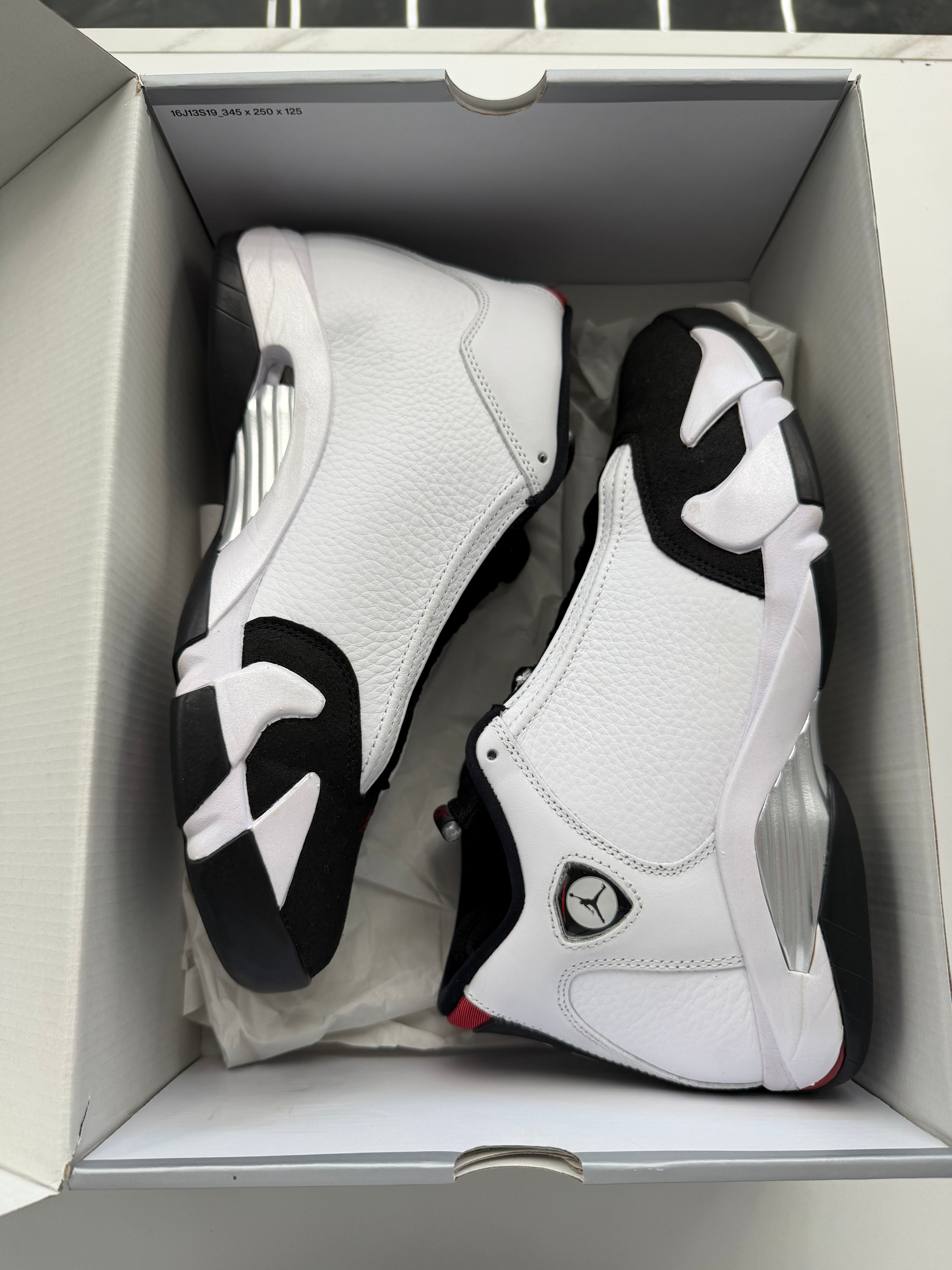 Jordan 14 Retro Black Toe (2024)
