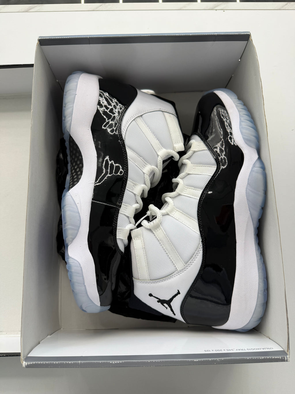 Jordan 11 Retro Concord (2018)