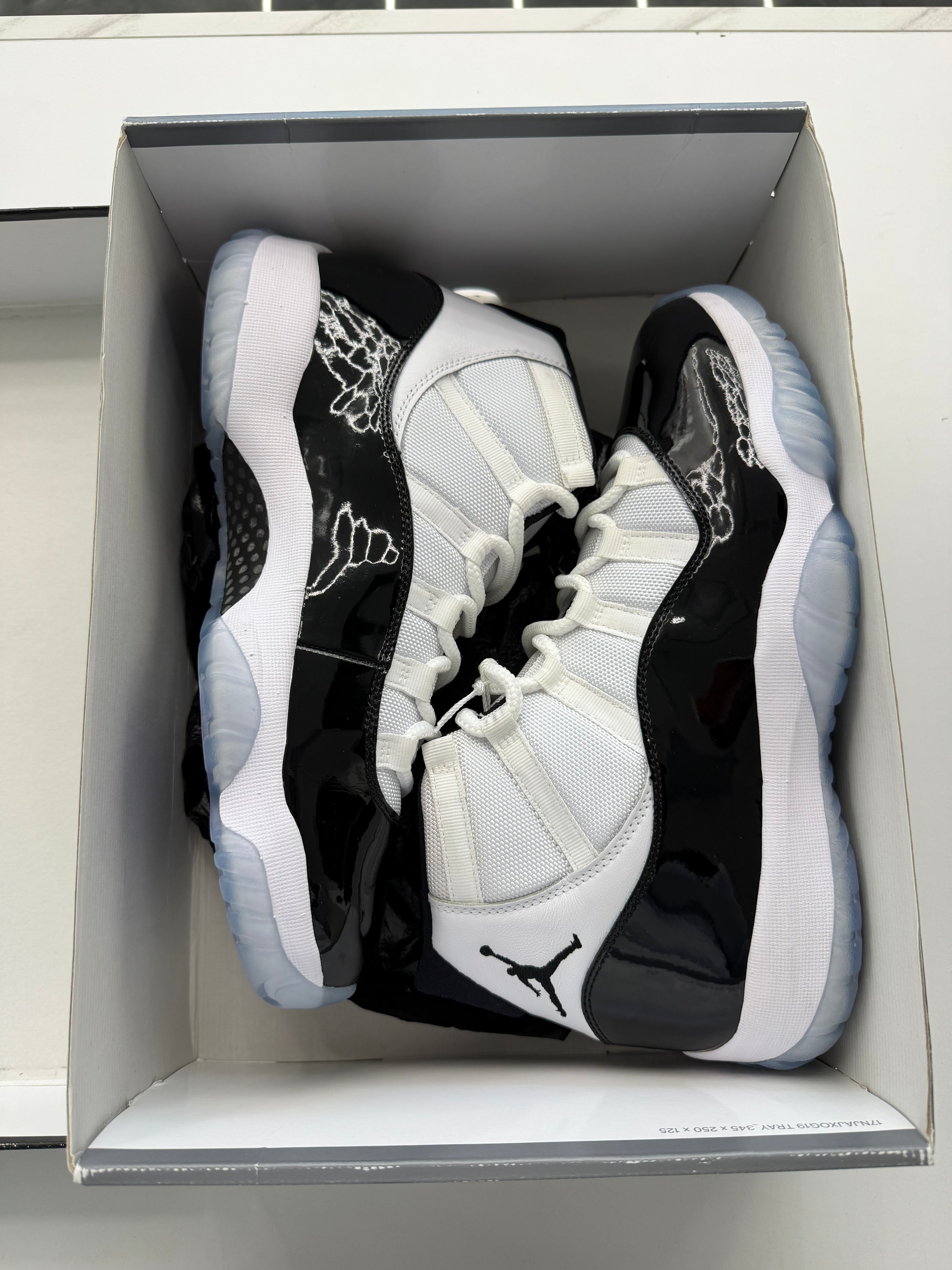 Jordan 11 Retro Concord (2018)