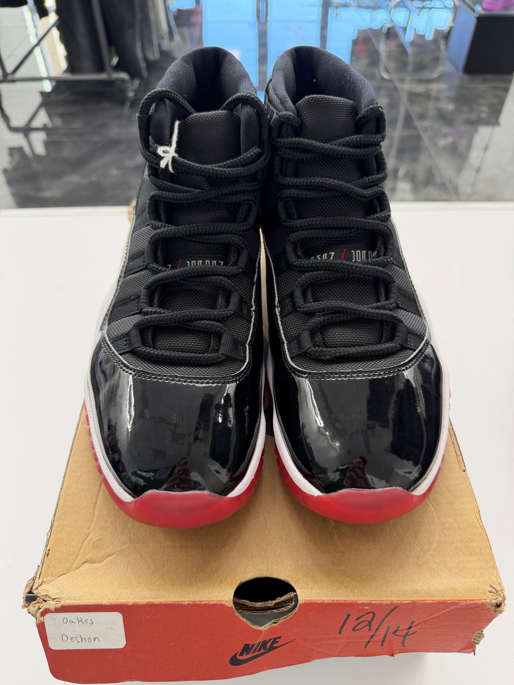 Jordan 11 Retro Playoffs Bred (2019)