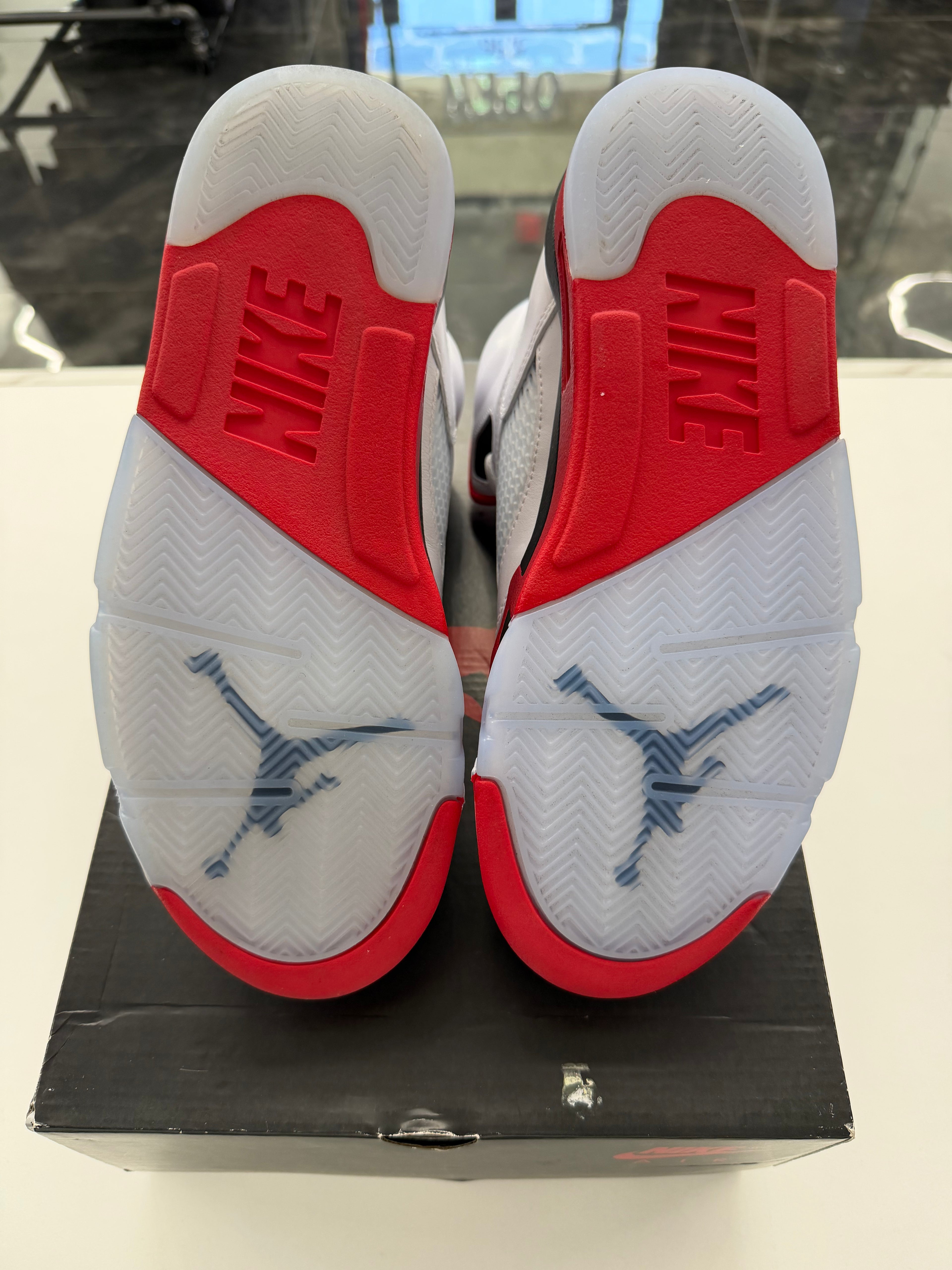 Jordan 5 Retro Fire Red Black Tongue (2025)